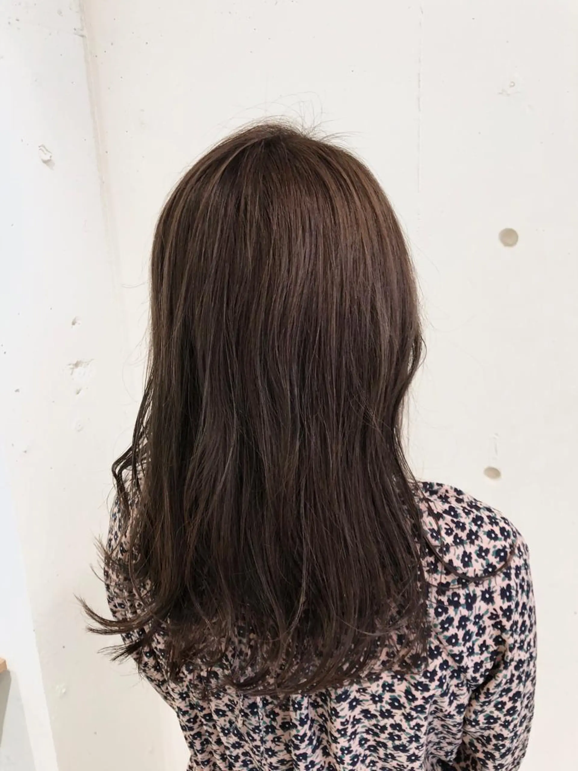 ミディアム カラー パーマ ヘアアレンジ ベージュカラー ブリーチ 透明感カラー デザインカラー グラデーションカラー 【ツヤ髪美容師】 ツダケイスケのヘアスタイル