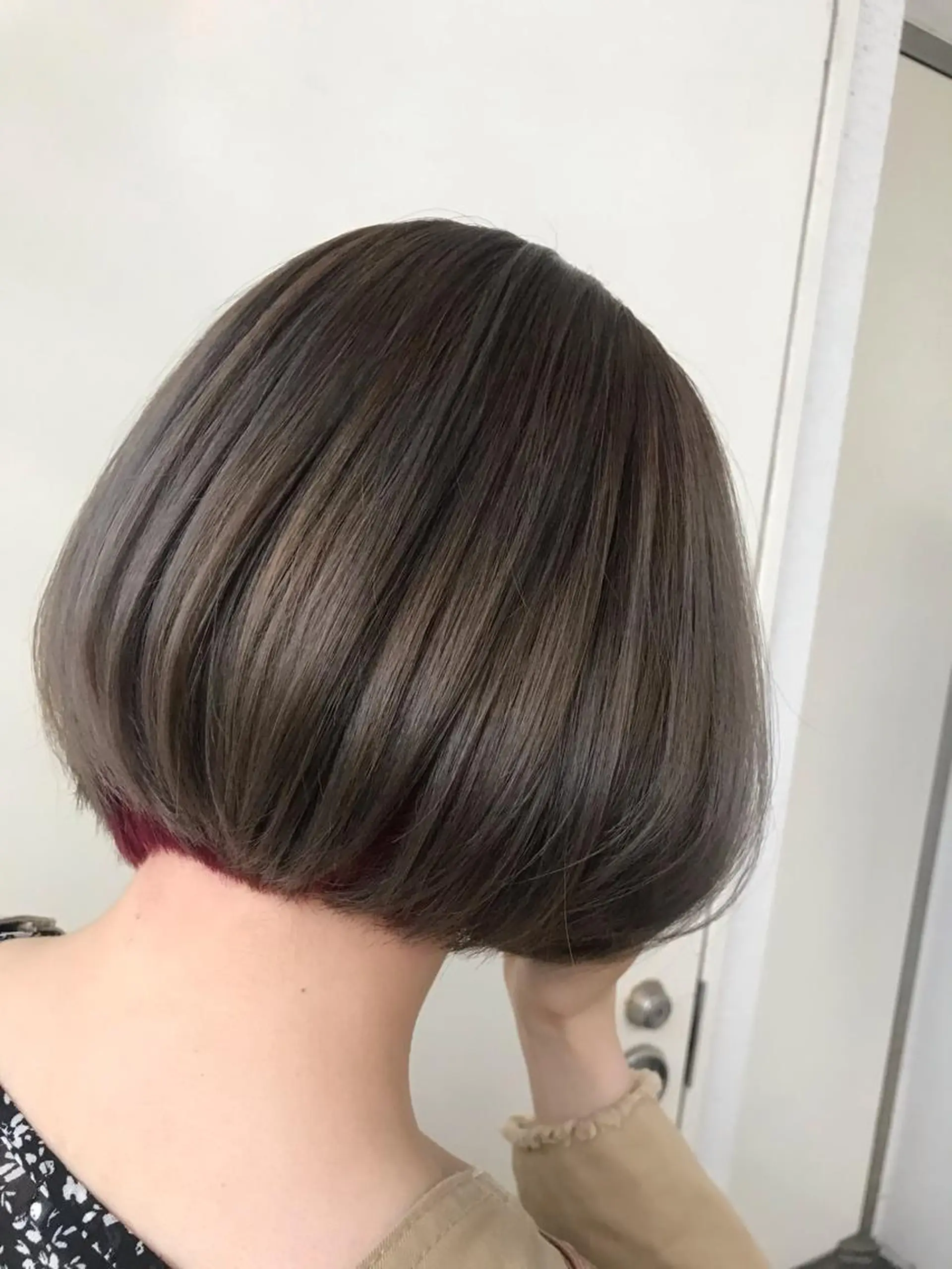 ショート カラー ヘアアレンジ ヘアカラー kei/透明感カラー /ベージュ/髪質改善のヘアスタイル