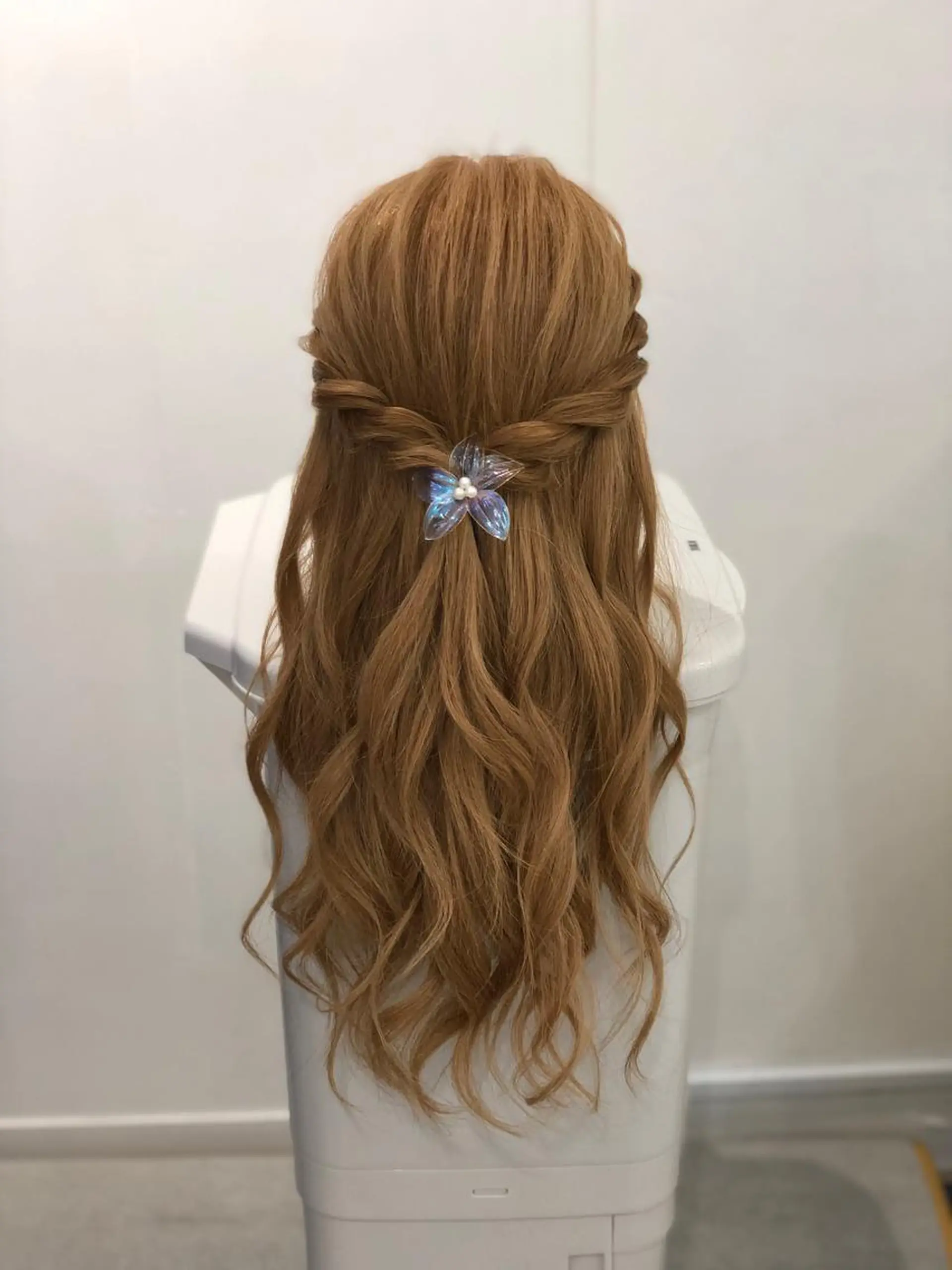 ロング laera 佐藤のヘアスタイル