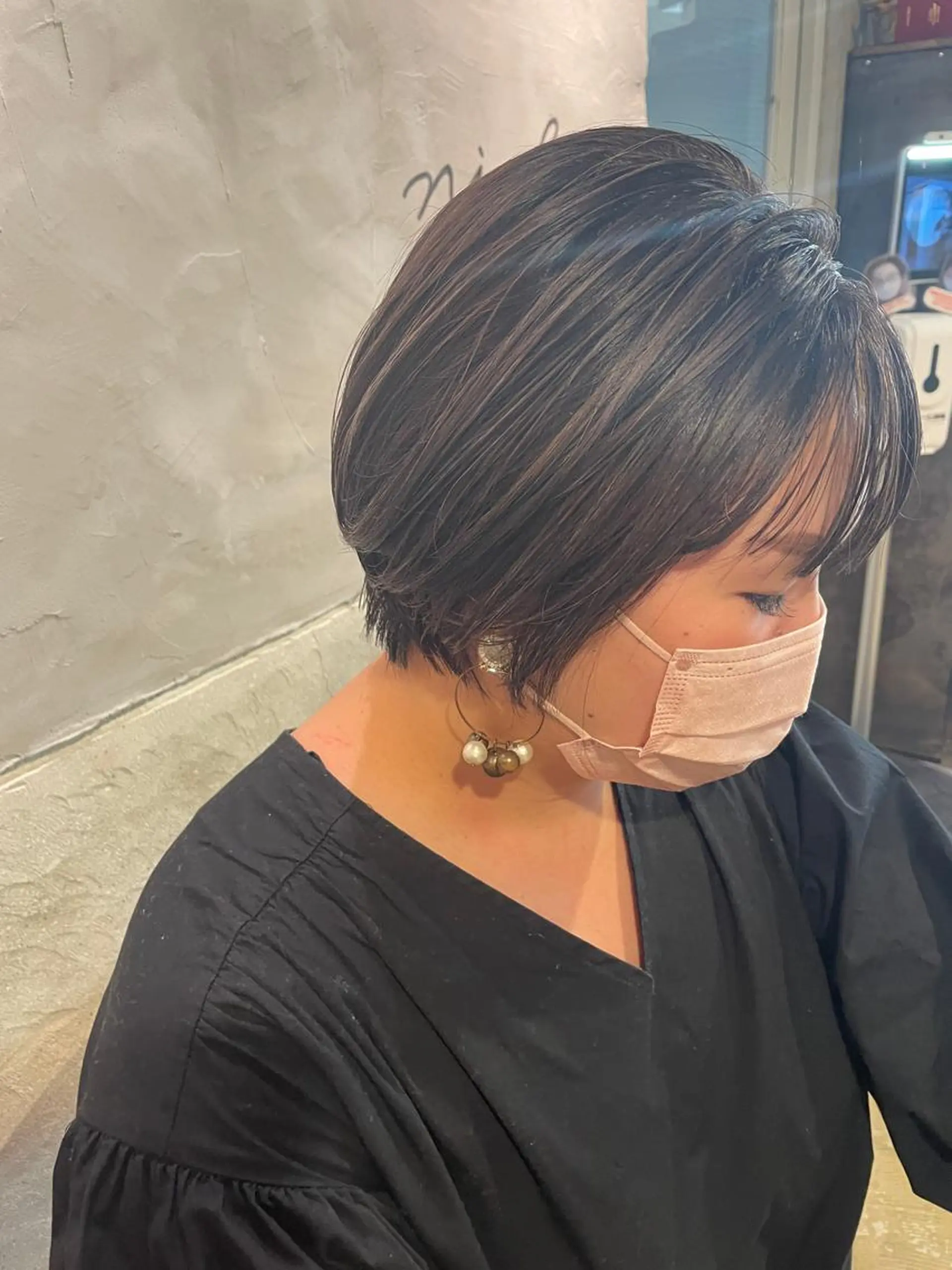 ショート ハイライト カット ヘアカラー トリートメント さの あやねのヘアスタイル