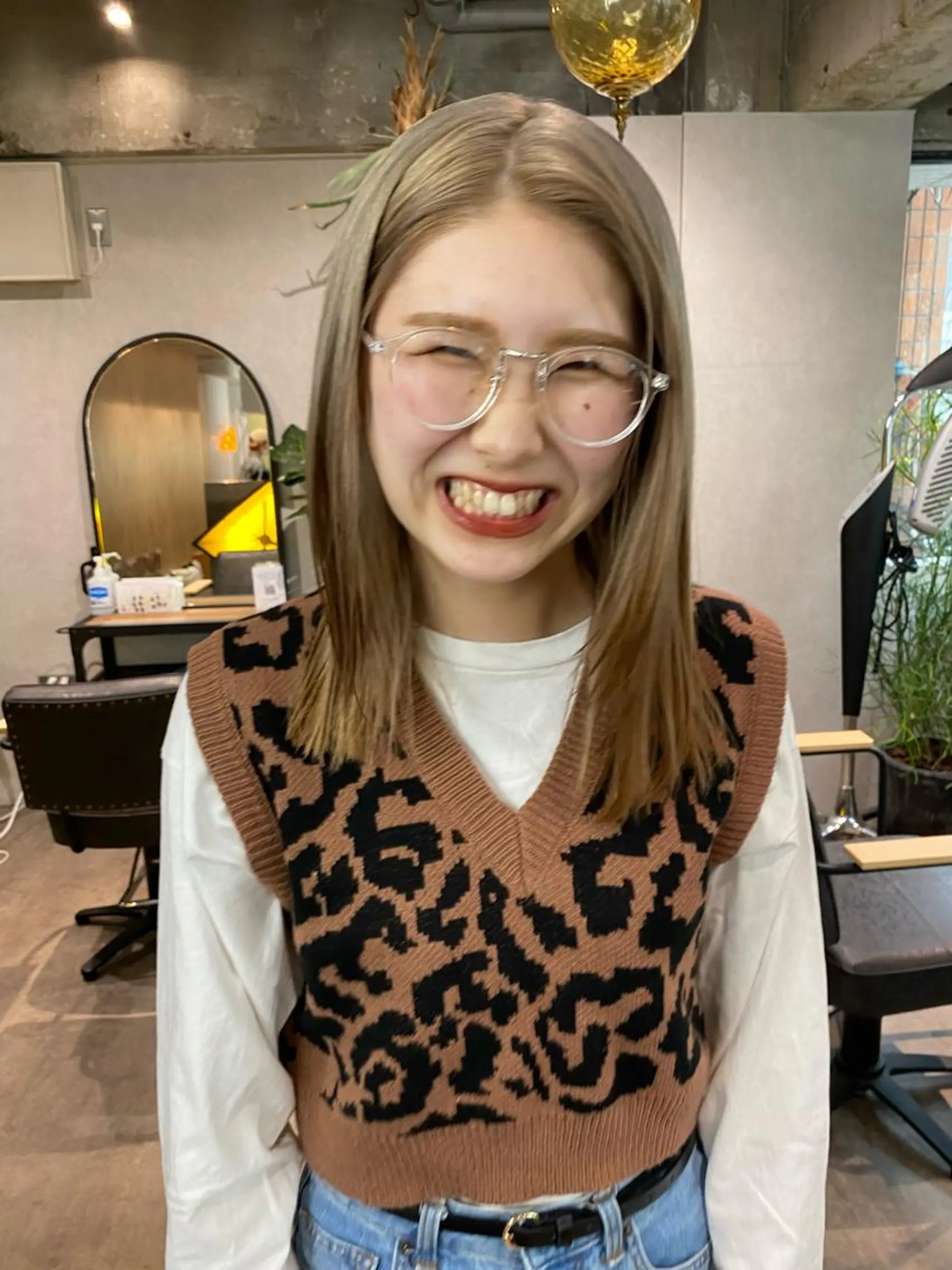 セミロング カラー ヘアアレンジ XENA表参道 MIKUのヘアスタイル