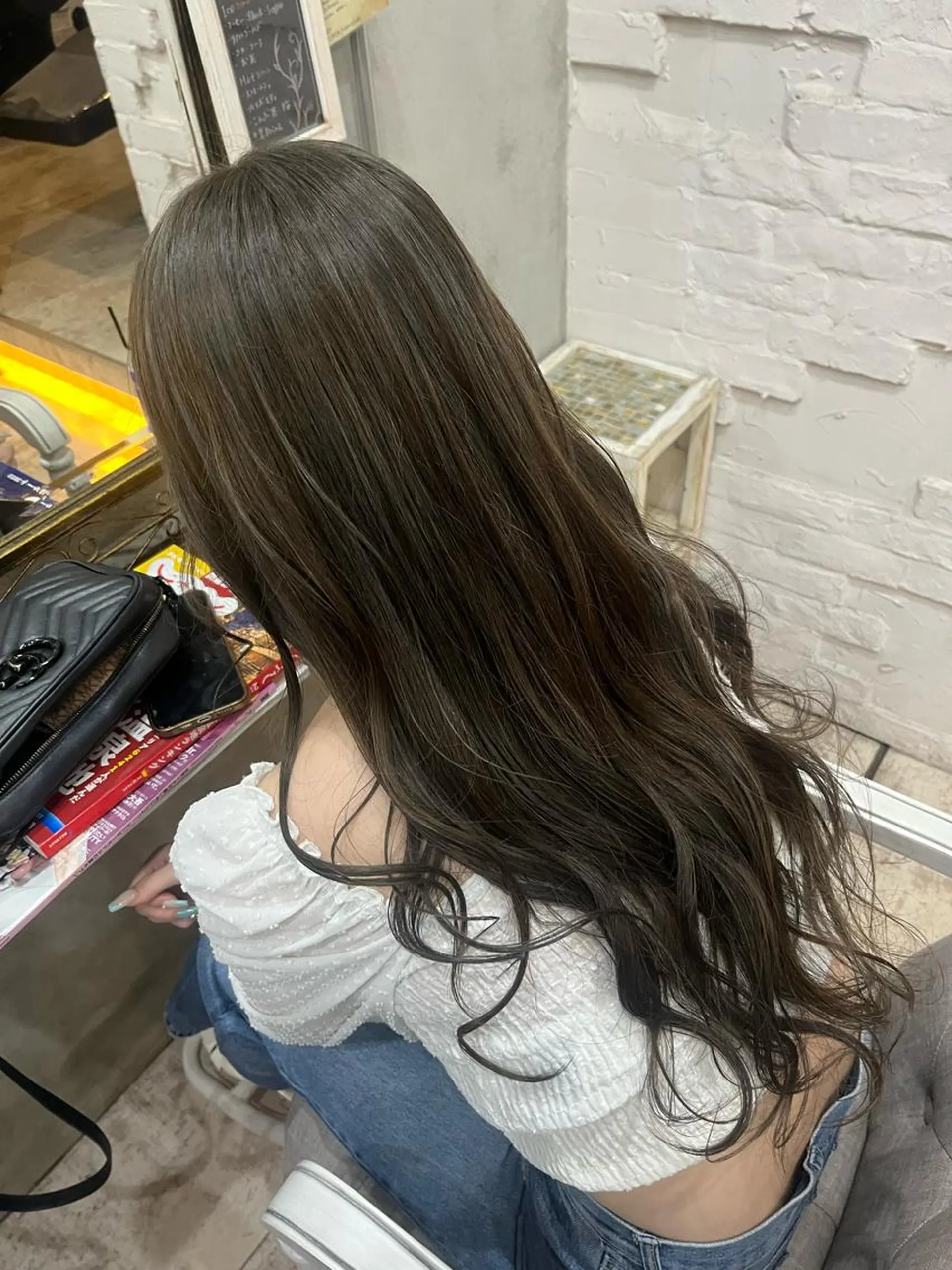 ロング カラー 艶髪/ハイトーン/ ヘアセット/モエノのヘアスタイル