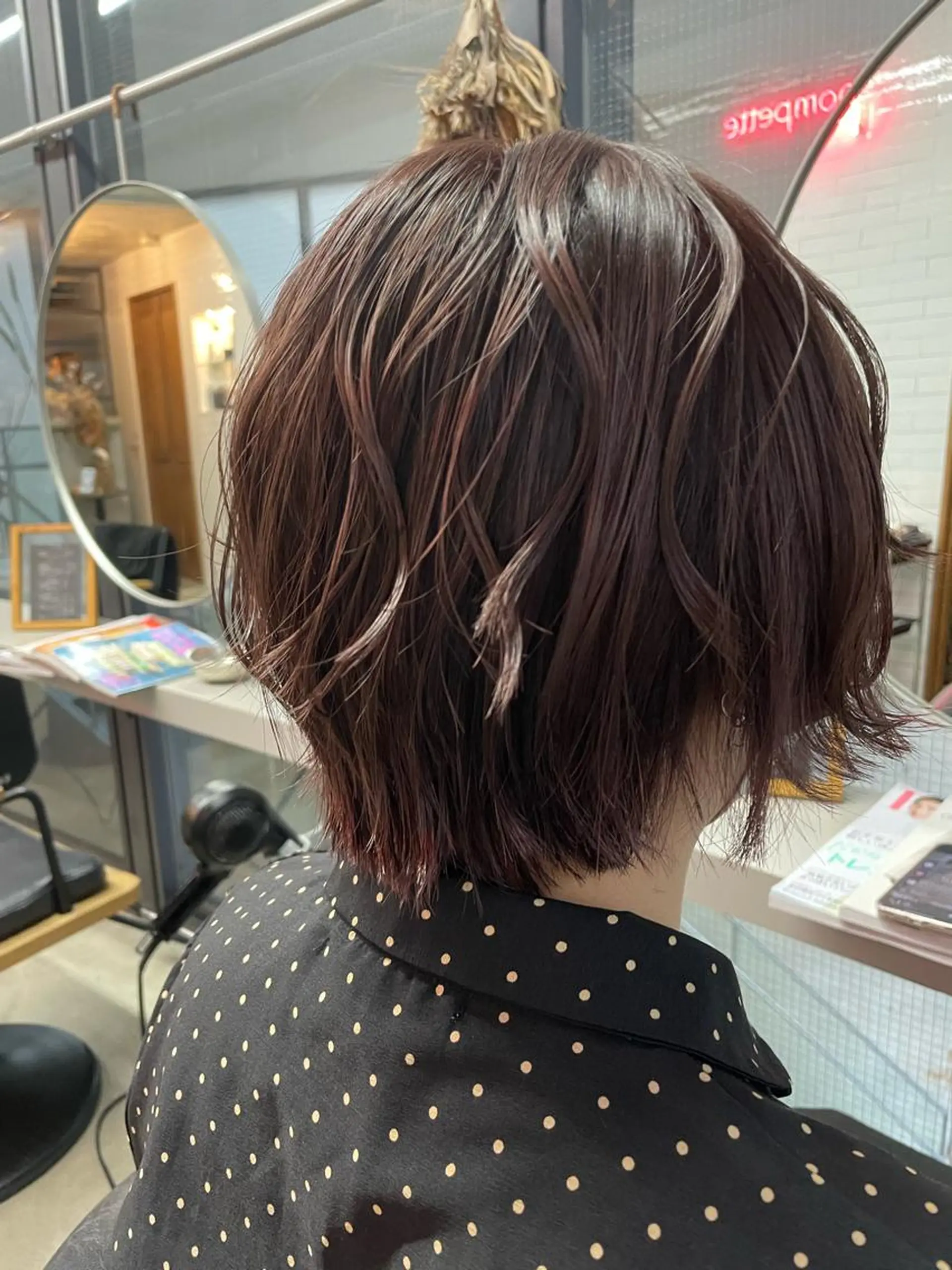 ショート カラー ショートボブ ブラウンカラー ピンクカラー ピンクブラウン バイオレットカラー やすだ しおりのヘアスタイル