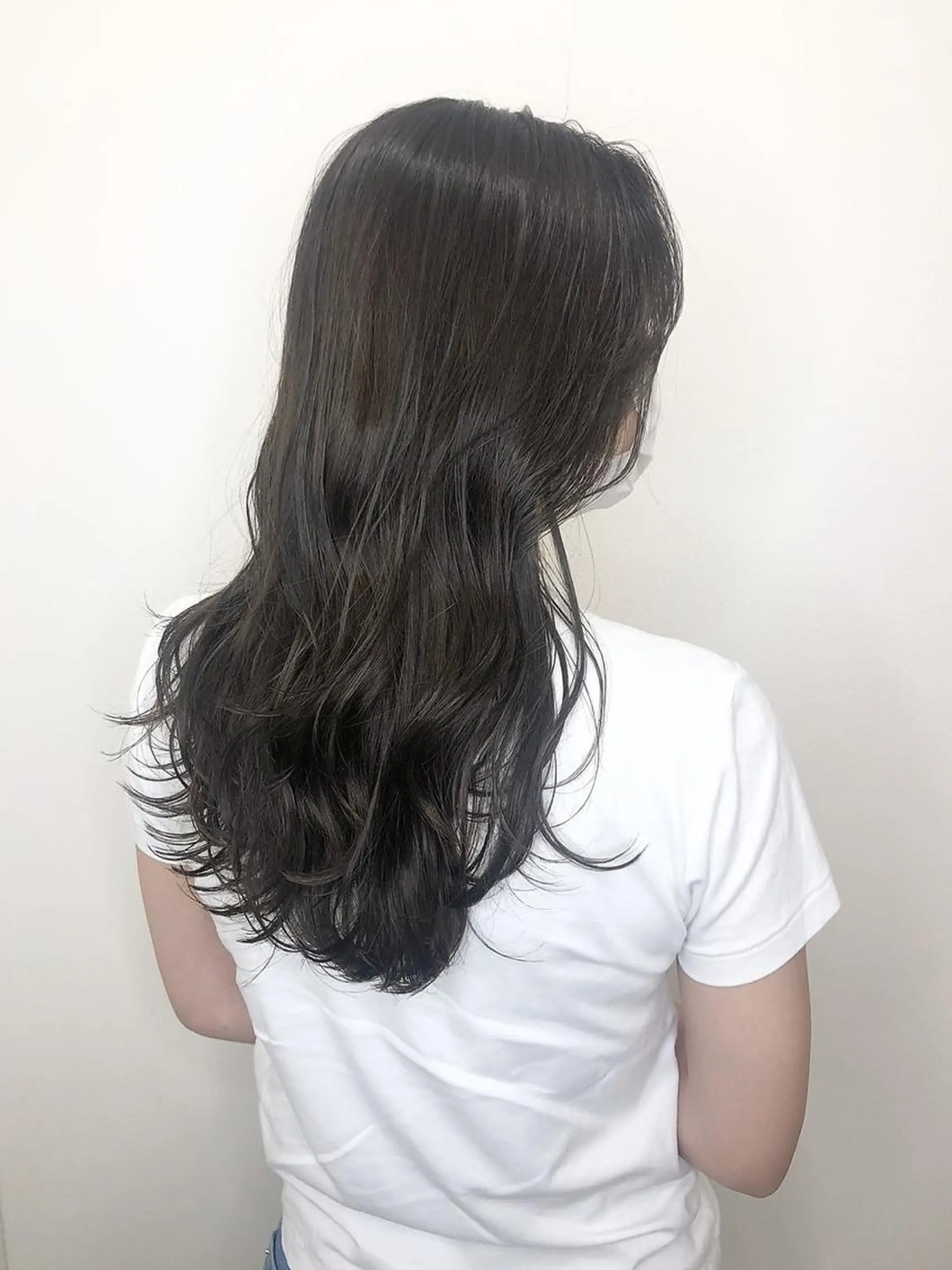 ロング カラー ヘアアレンジ ミストバング ブリーチ ケアブリーチ 透明感カラー デザインカラー カット トリートメント maoブリーチ無し 似合わせカラーのヘアスタイル