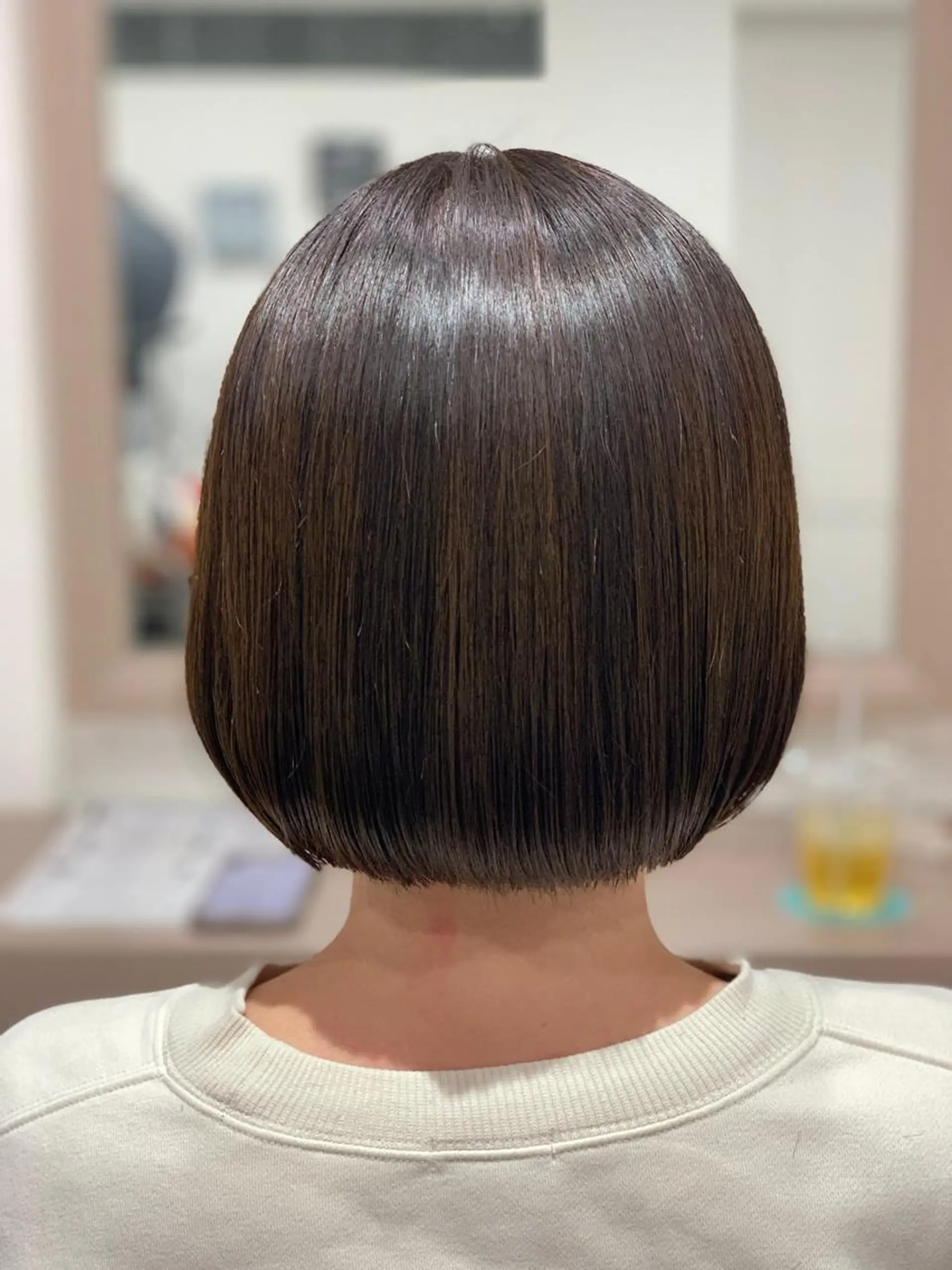 ショート カラー 大友 麻衣のヘアスタイル