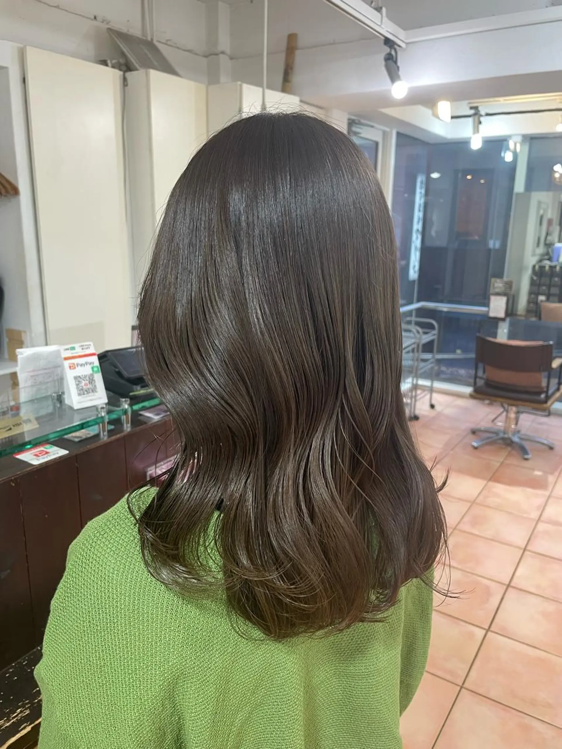 セミロング カラー オリーブカラー 🦋透明感 艶カラー Rie🦋のヘアスタイル