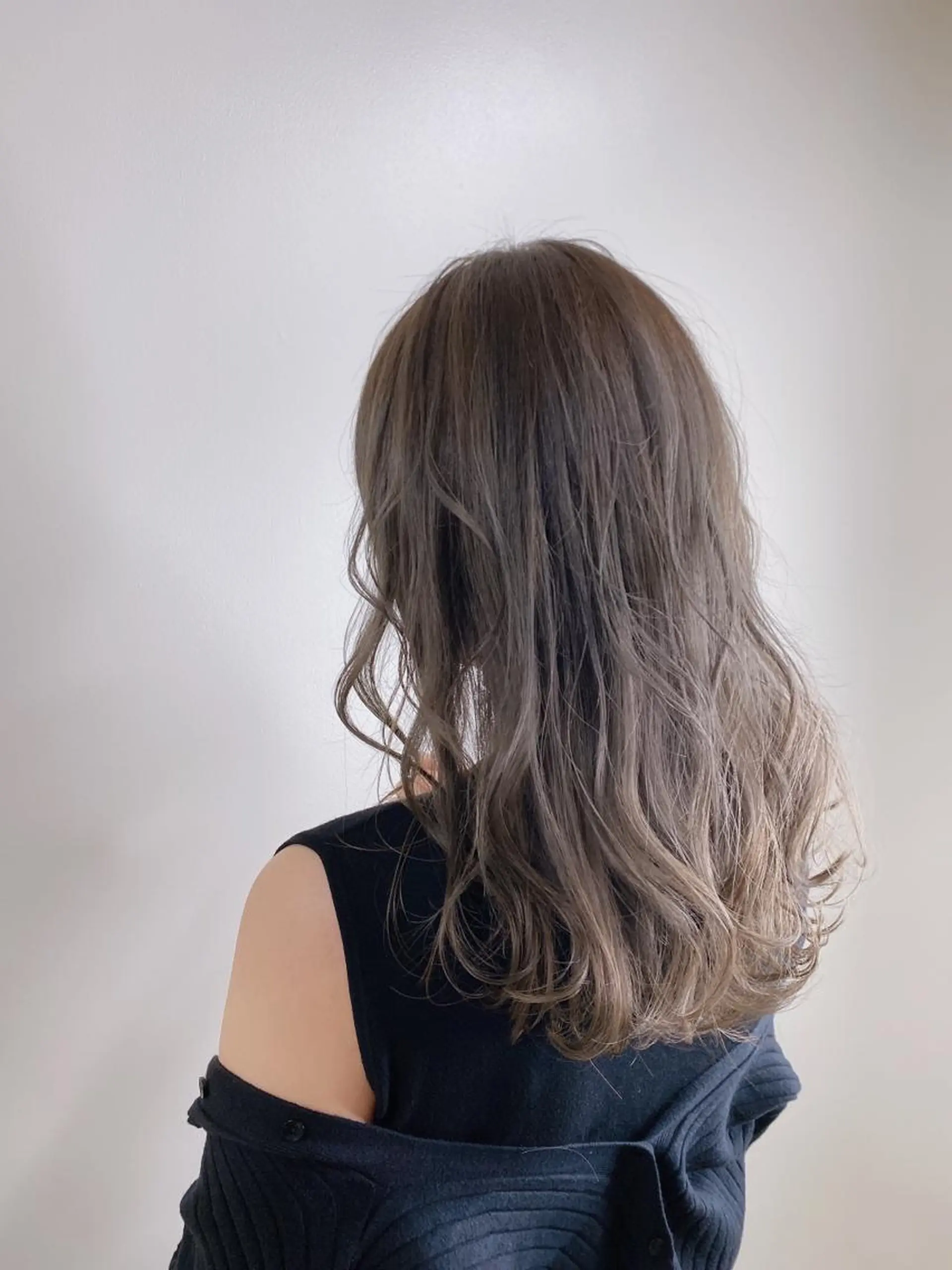 ロング カラー 井手 伸哉のヘアスタイル