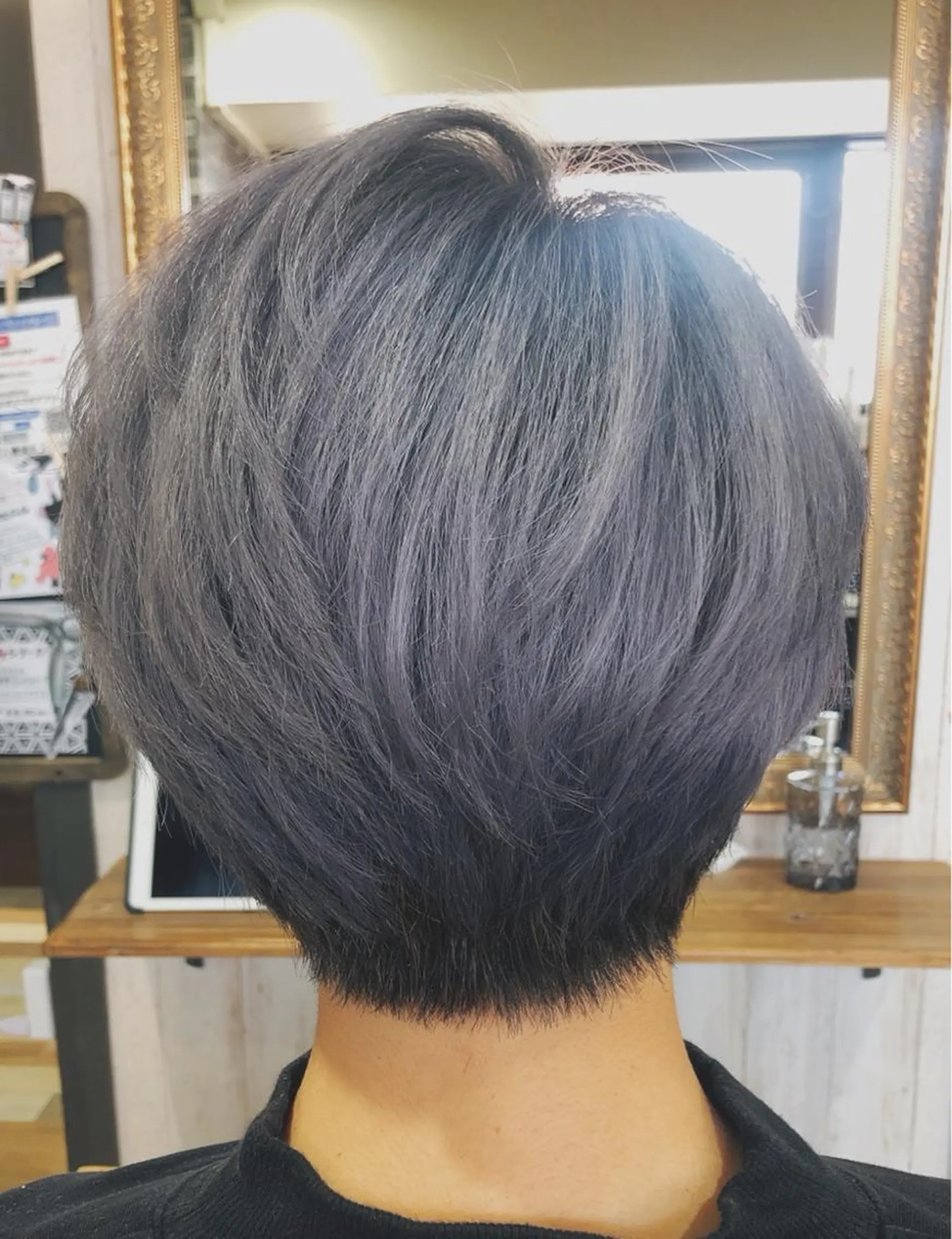 ショート カット ヘアカラー トリートメント 山崎 晃治のヘアスタイル