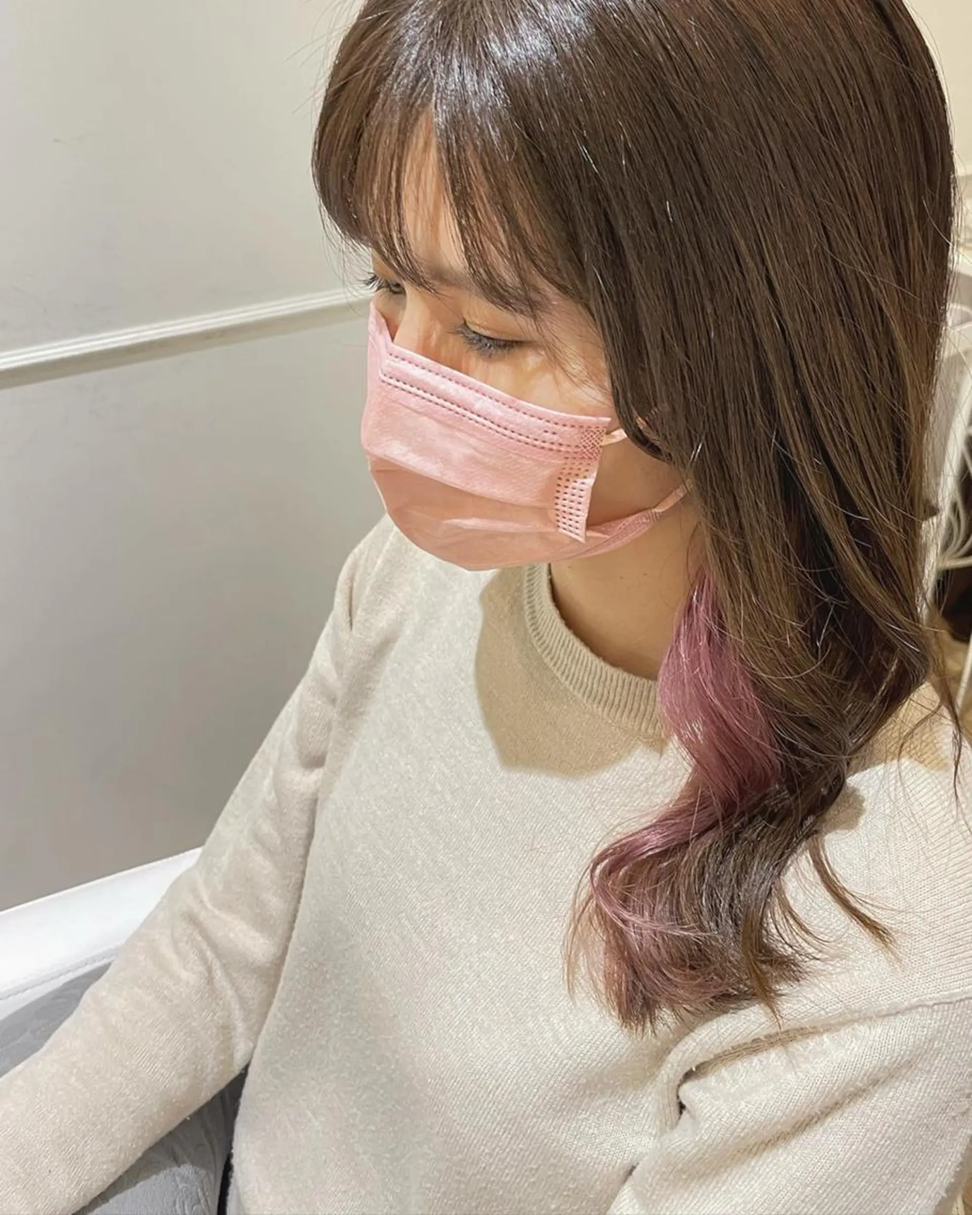 ミディアム カラー パーマ ヘアアレンジ メンズ キッズ ネイル マツエク・マツパ メンズインナーカラー イヤリングカラー インナーカラー ピンクカラー カラーマツエク 🫧垢抜けヘア🫧 SHIORIのヘアスタイル