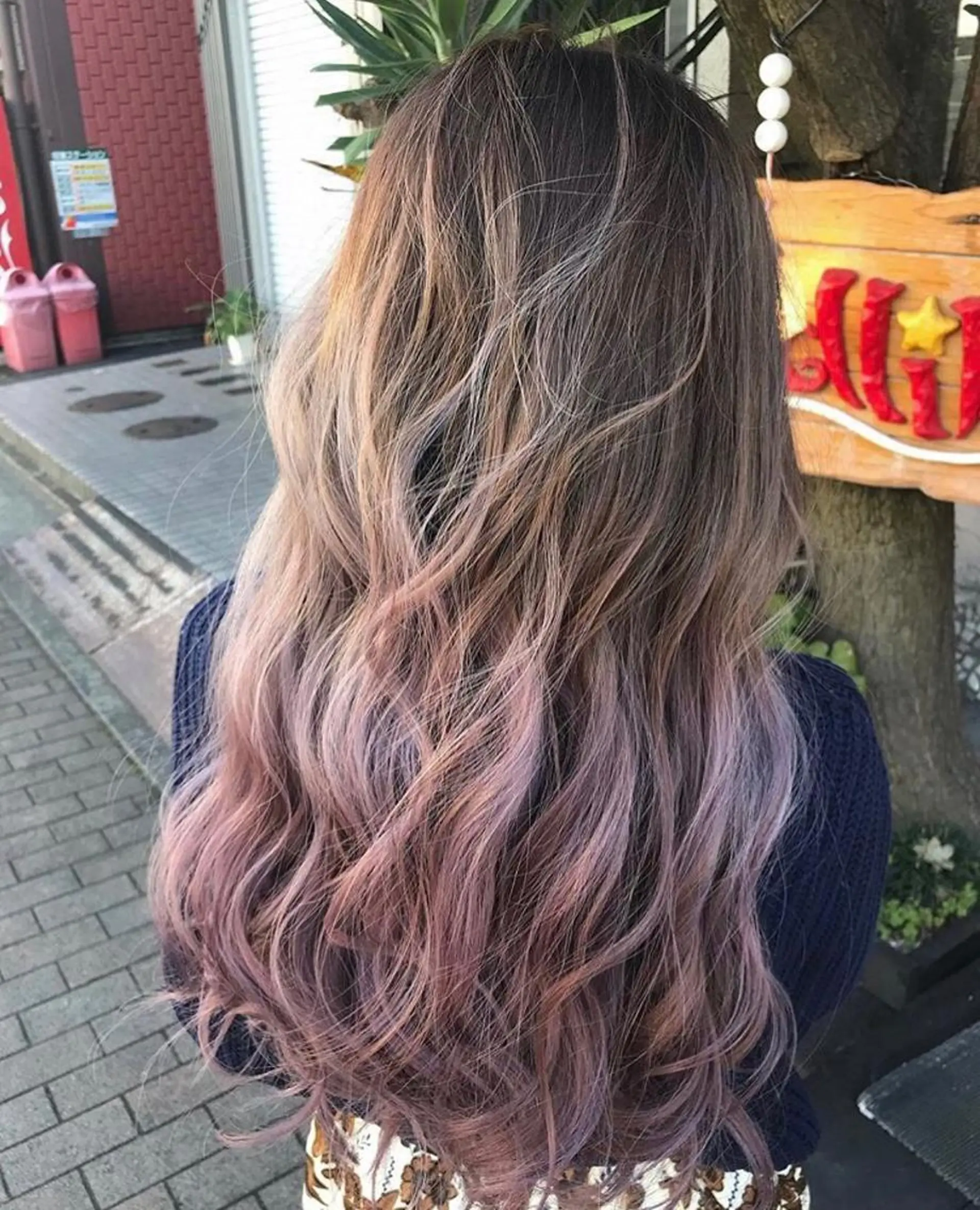 ロング カラー グラデーションカラー ラベンダーカラー ラベンダーピンク ピンクカラー ヘアカラー トリートメント 玉木 育実のヘアスタイル