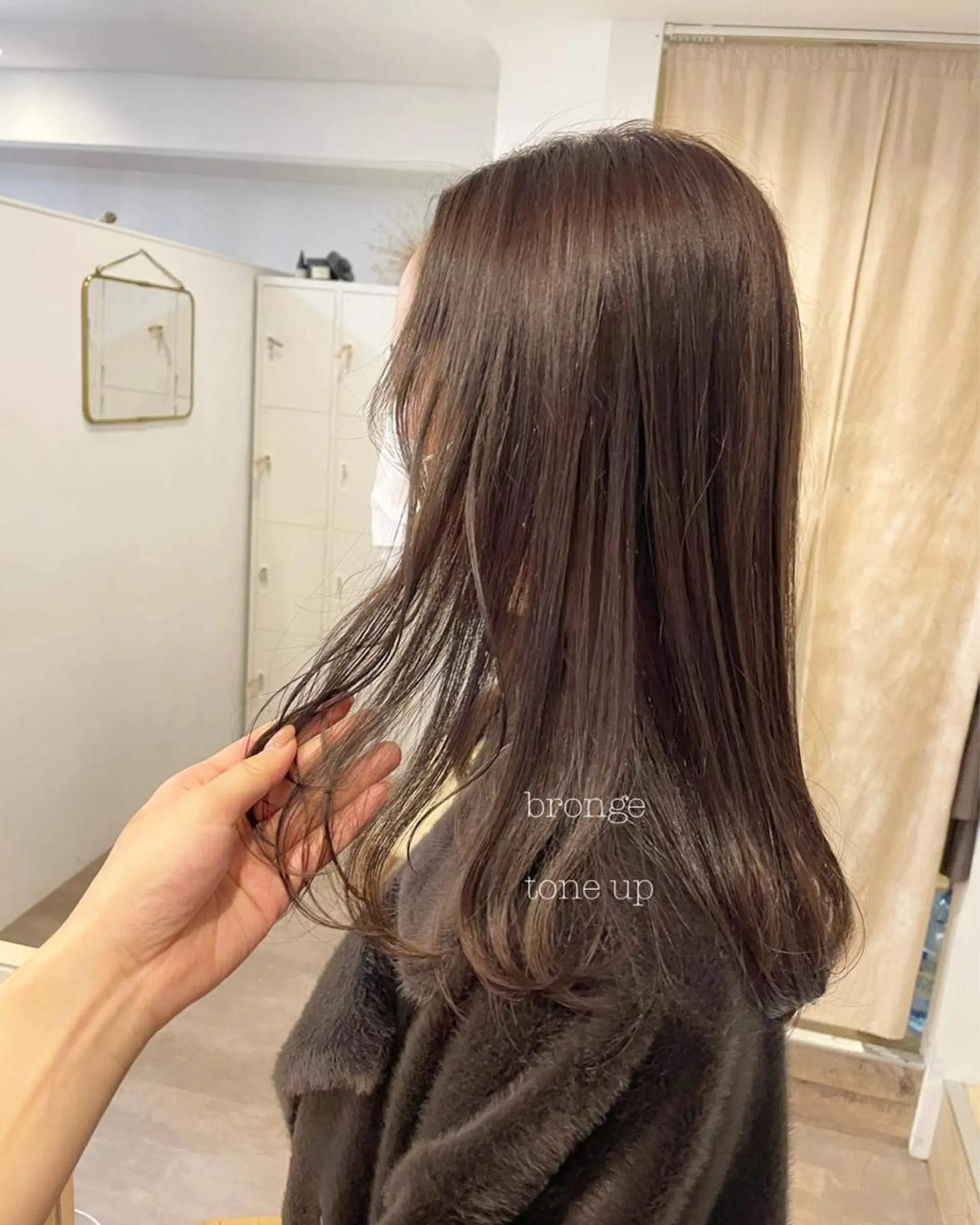 ロング カラー 佐藤 永夏のヘアスタイル