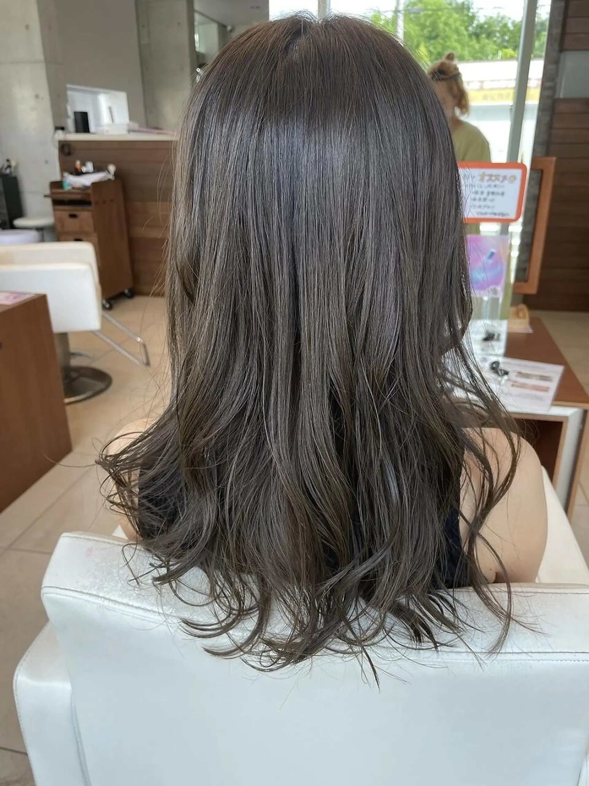 ミディアム ヘアカラー トリートメント achieve tillのヘアスタイル