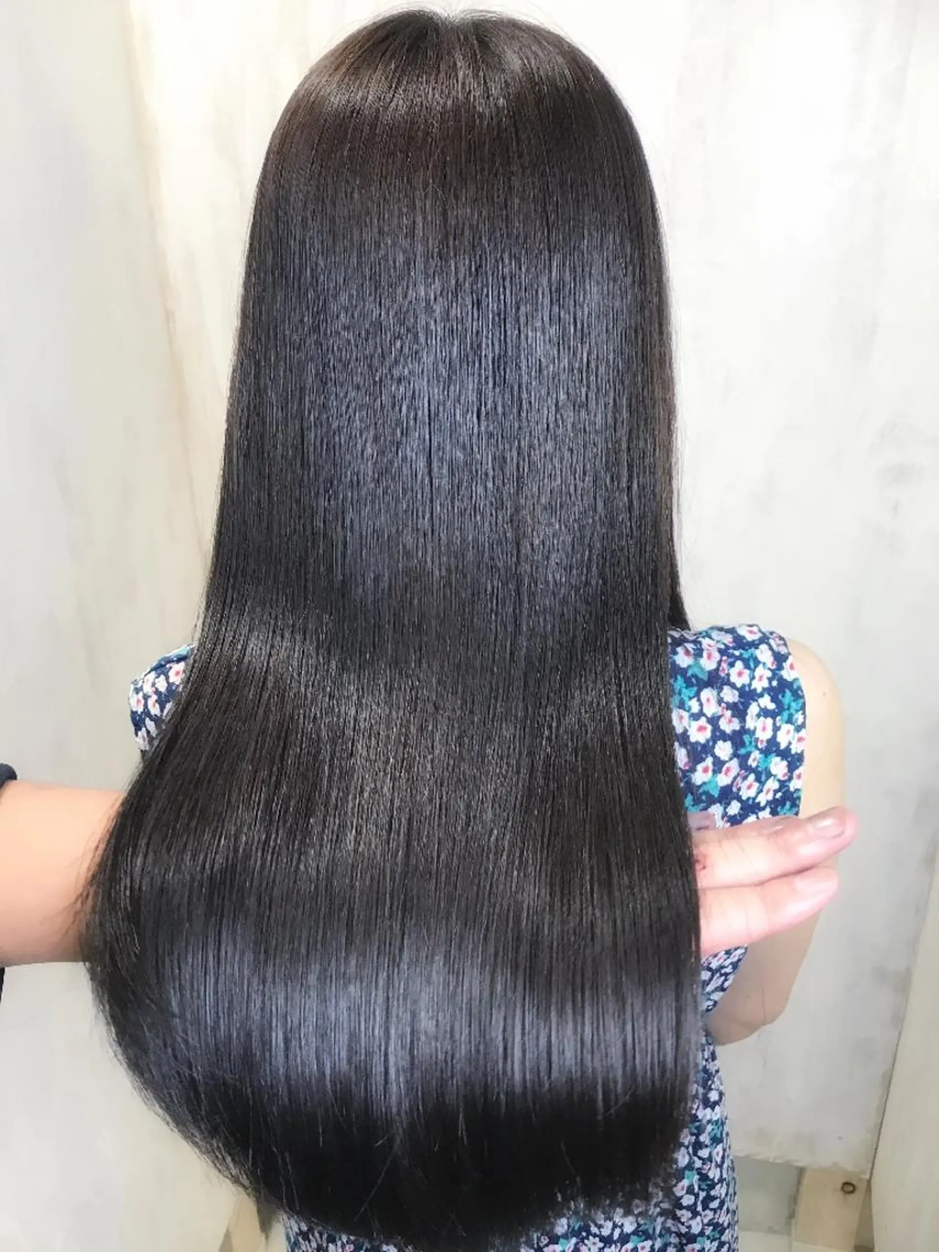 ロング カラー カット ヘアカラー トリートメント AnFye une qatllのヘアスタイル