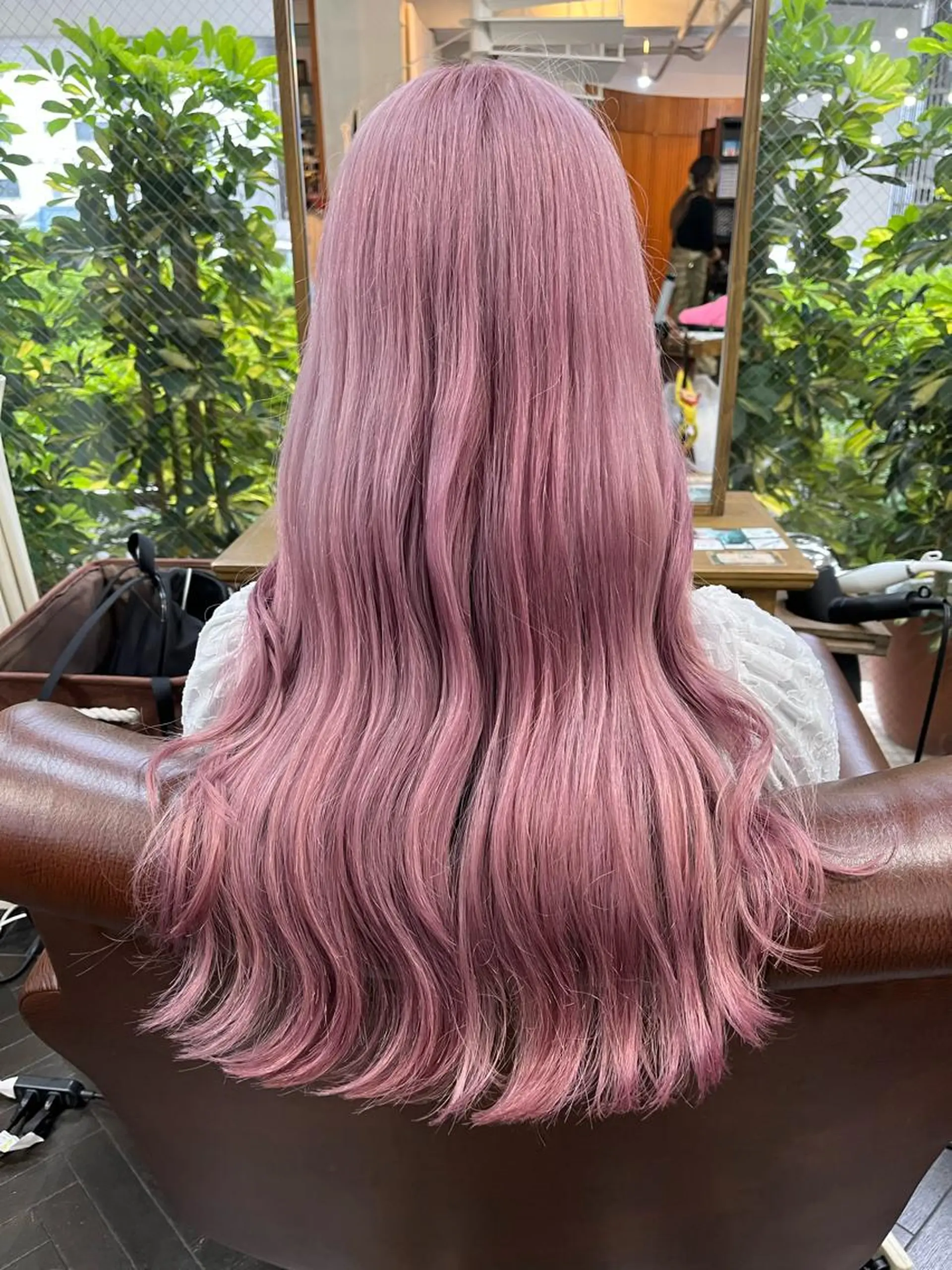 ロング カラー カット ヘアカラー トリートメント モモカ/ハイトーン /バレイヤージュのヘアスタイル