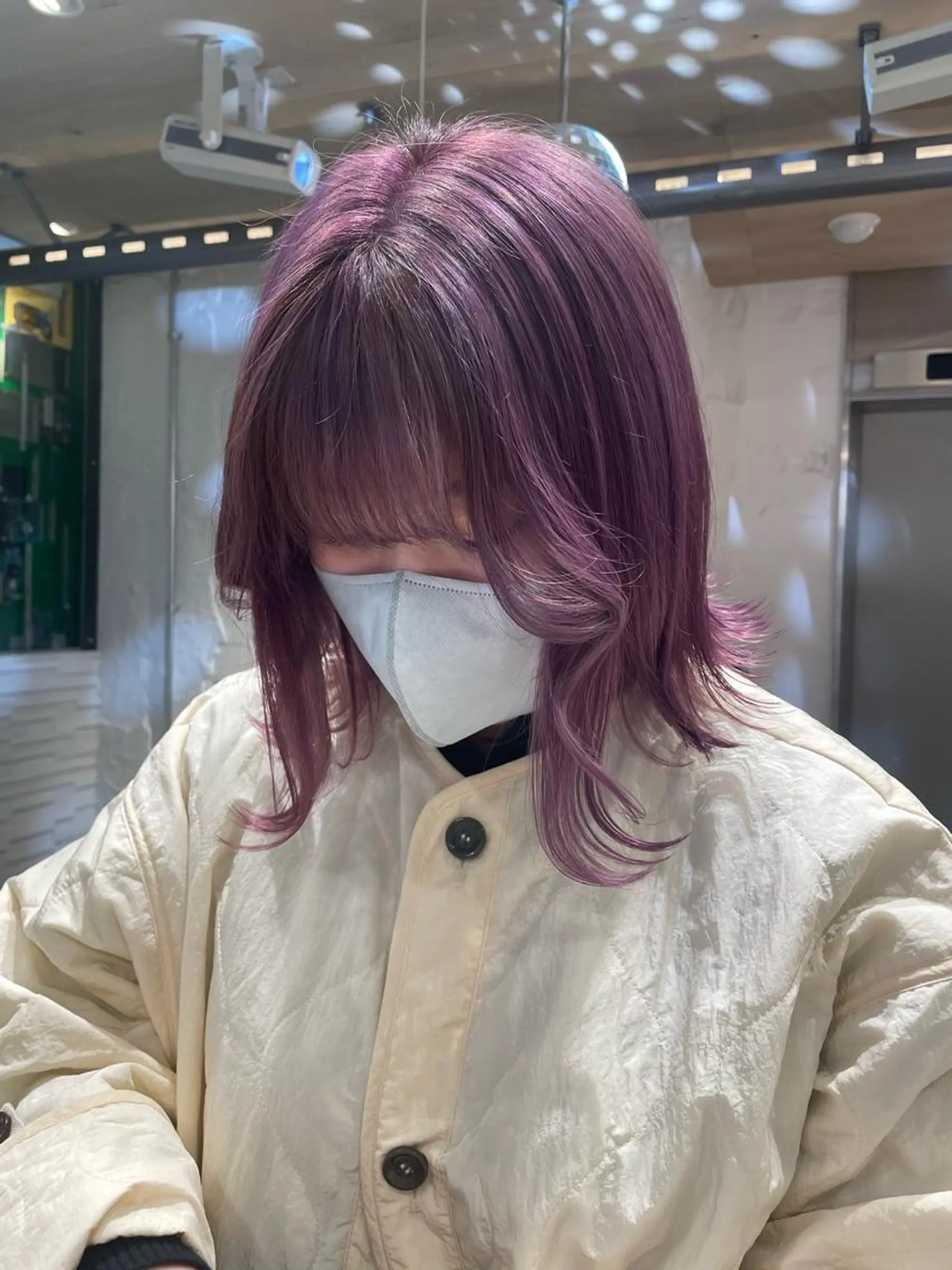 セミロング カラー 艶ハイトーン👑♡ NATSUKIのヘアスタイル