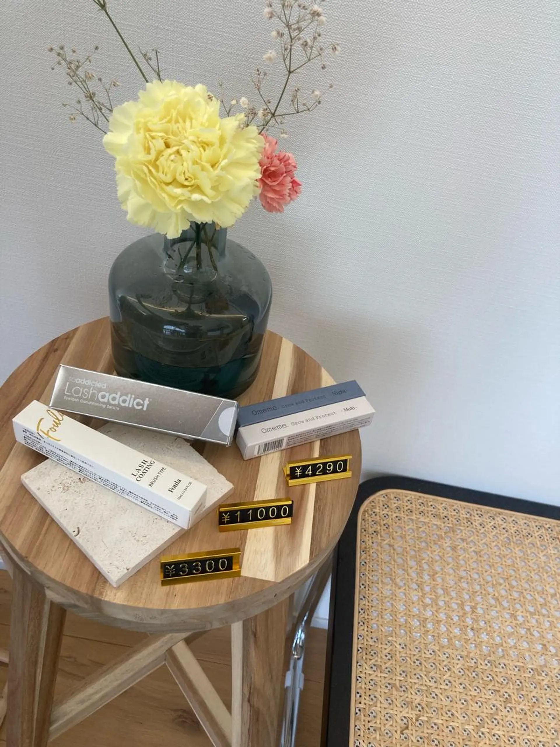 ミディアム キッズ ネイル マツエク・マツパ アイブロウ 𓊆ᶠᵉᵉʸ𓊇 ᶜᴴᴵᴴᴬᴿᵁのマツエク・マツパデザイン