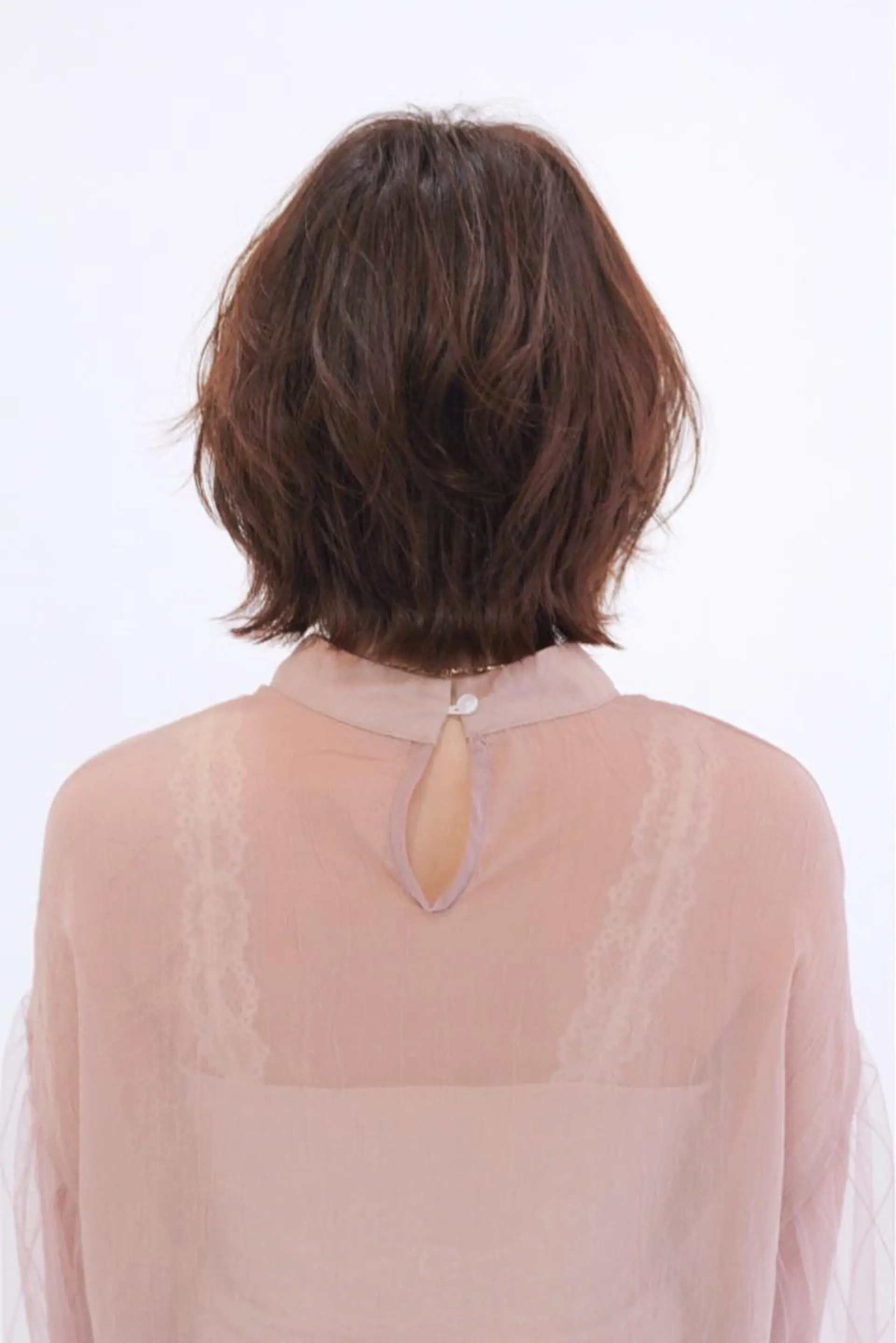 ショート 白髪ぼかしモデル募集 今村理央奈のヘアスタイル