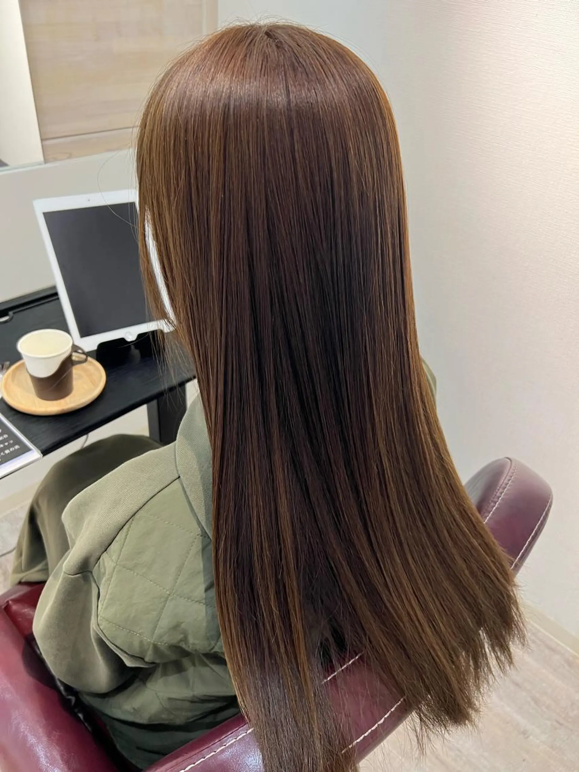 ロング カラー ベージュカラー ブリーチ ブリーチなしカラー オリーブベージュ カット 縮毛矯正 トリートメント ヘッドスパ 🥣🫧‪艶カラー 🦋アカマ ミユ🦋のヘアスタイル