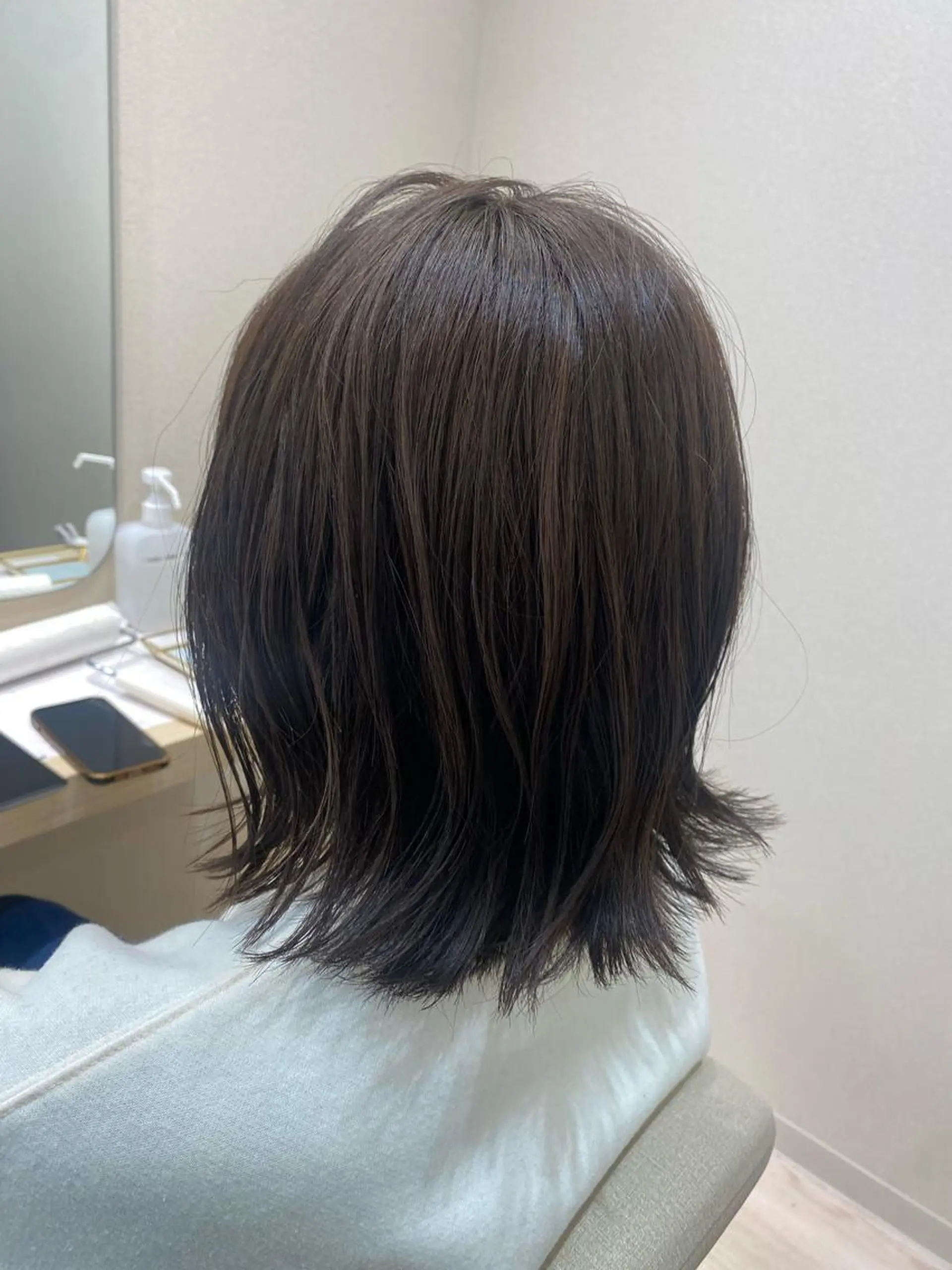 ミディアム mina .のヘアスタイル