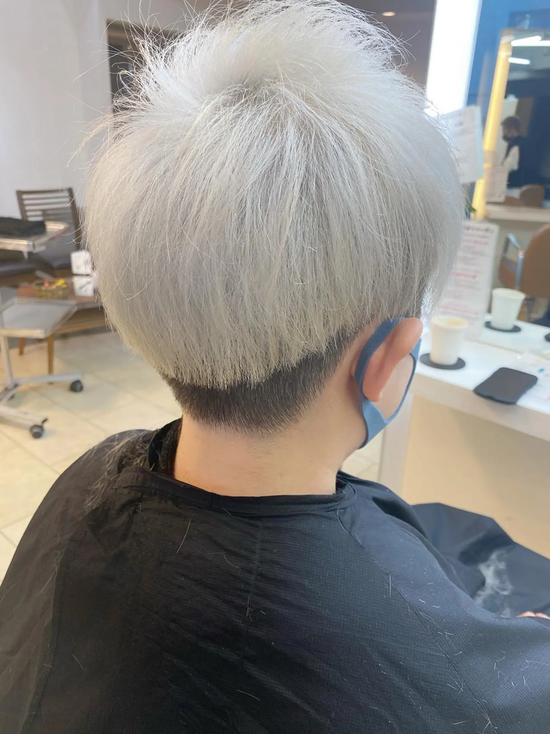 ショート カラー レイヤー/ベージュ カラー/ハシモトのヘアスタイル