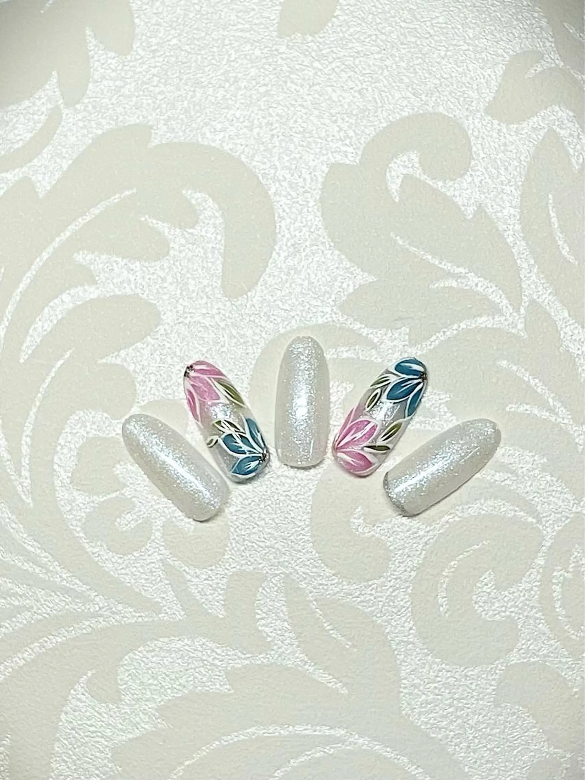 ネイル Cura&Bellissimo クーラ&ベリッシモ所属・クーラアンド ベリッシモのネイルデザイン