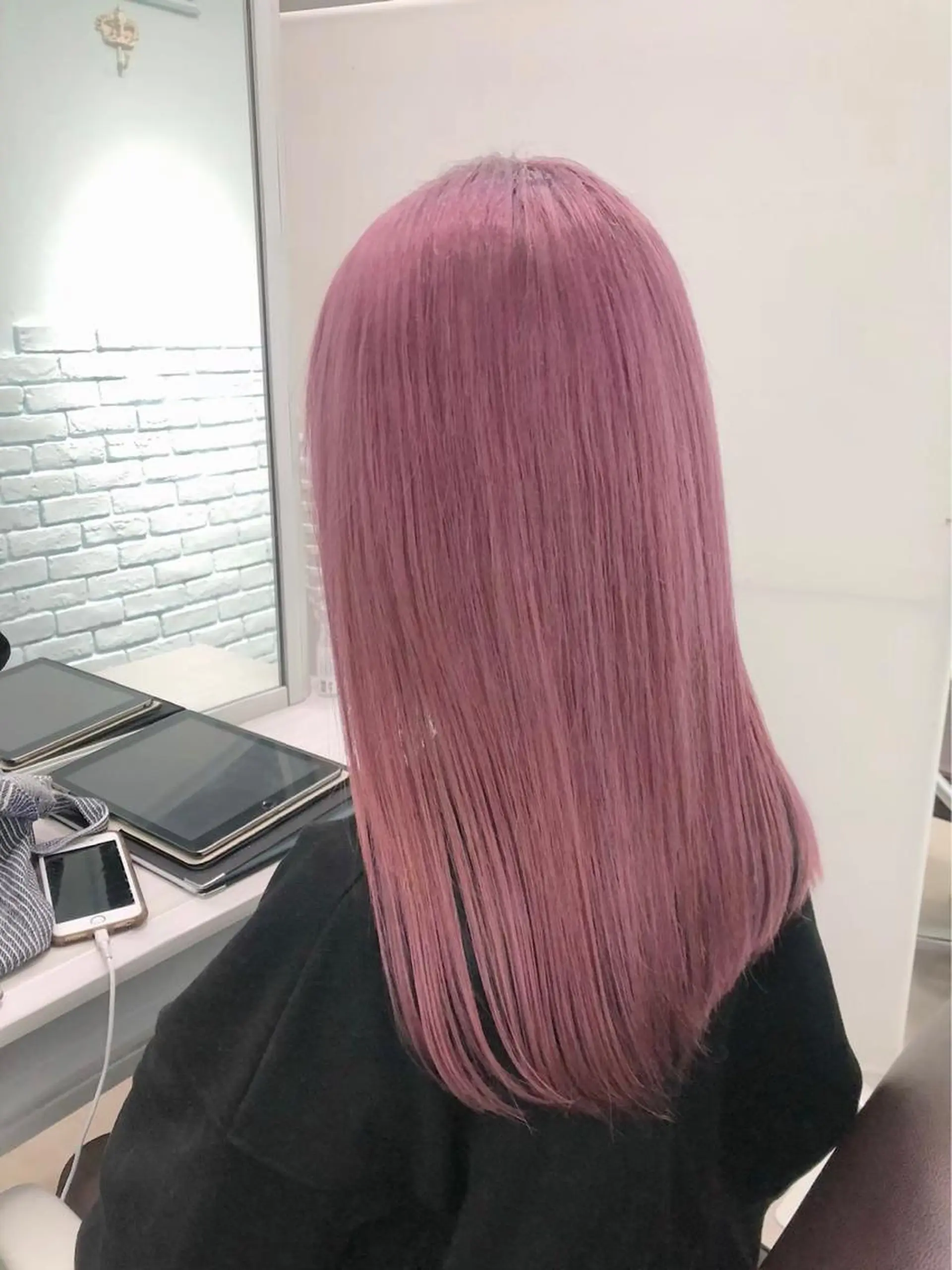 ロング カラー パーマ ヘアアレンジ メンズ キッズ ネイル マツエク・マツパ アイブロウ ヘアカラー トリートメント ハイトーン/ピンク 💗モモ໒꒱のヘアスタイル