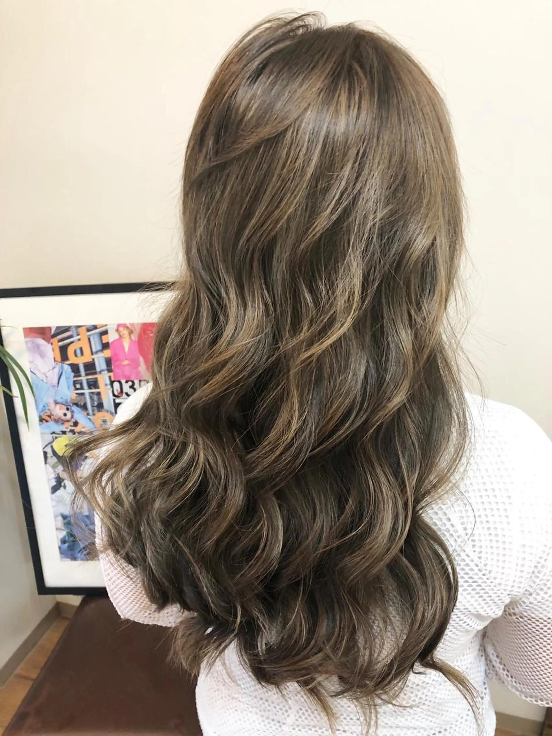 セミロング MAAT所属 AKANEのヘアスタイル