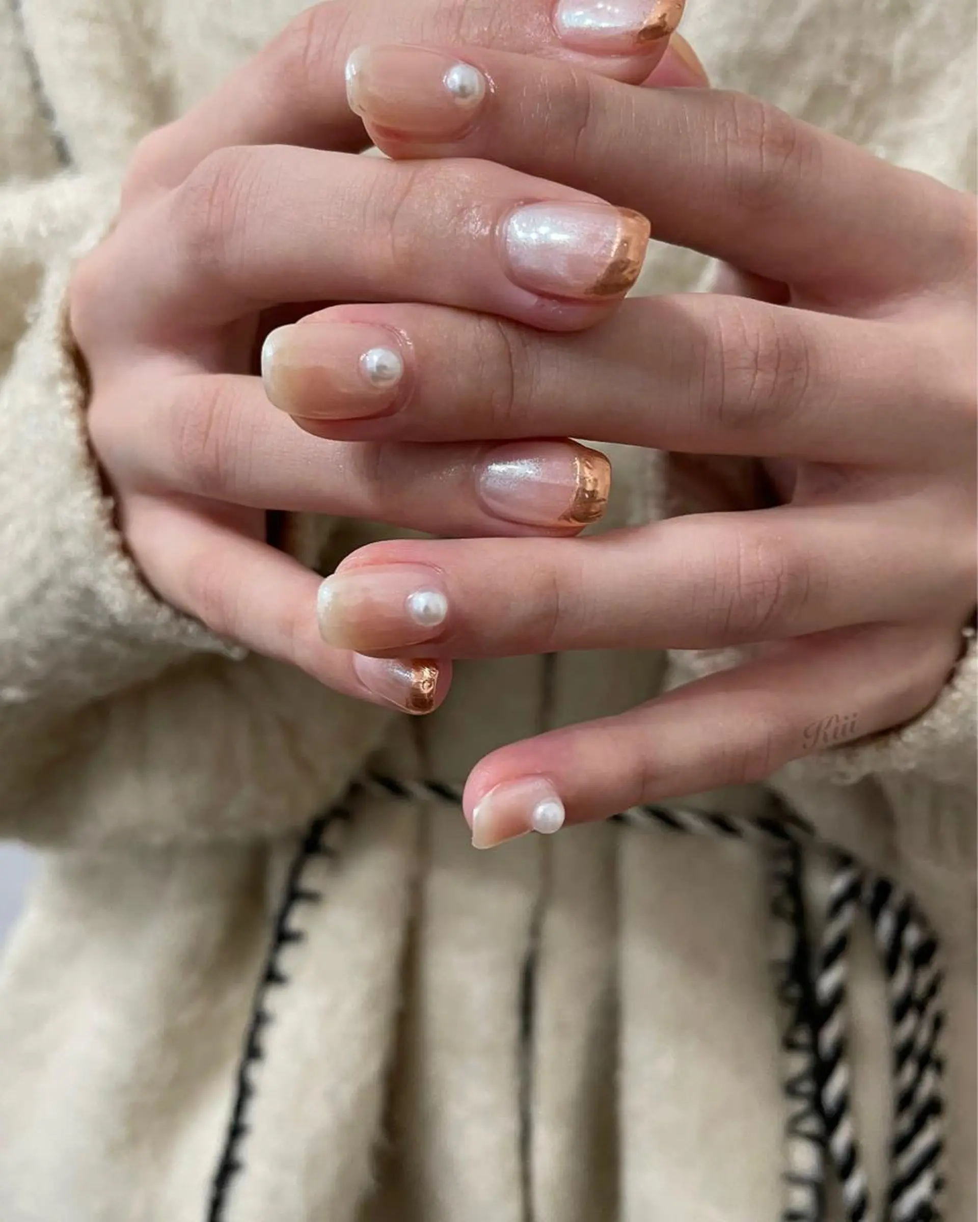 ネイル オーロラネイル ハンドネイル フットネイル kiii.__ ✴︎*のネイルデザイン