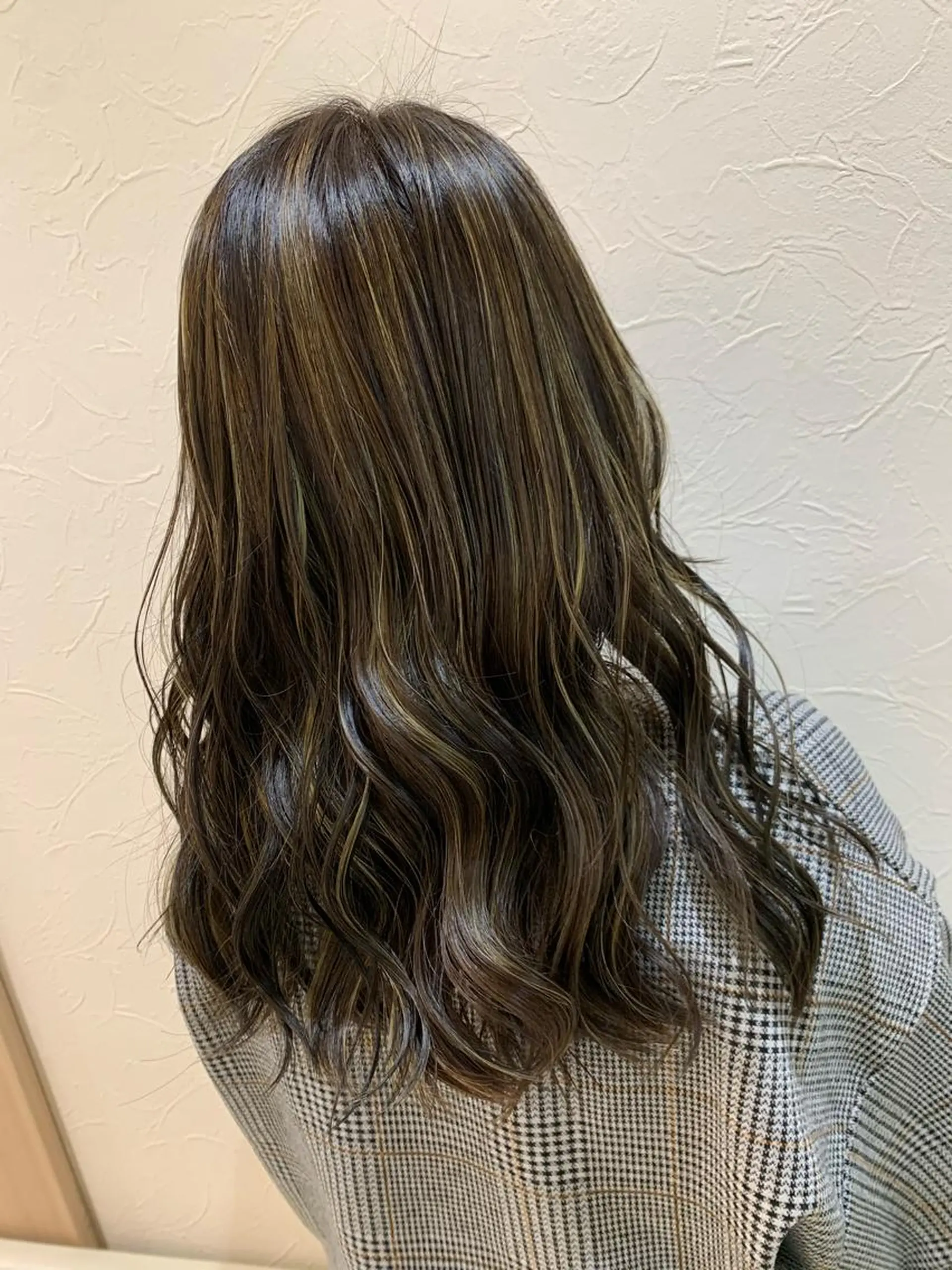 セミロング カラー カット ヘアカラー トリートメント 店長ハイトーンカラー 柞山史奈のヘアスタイル