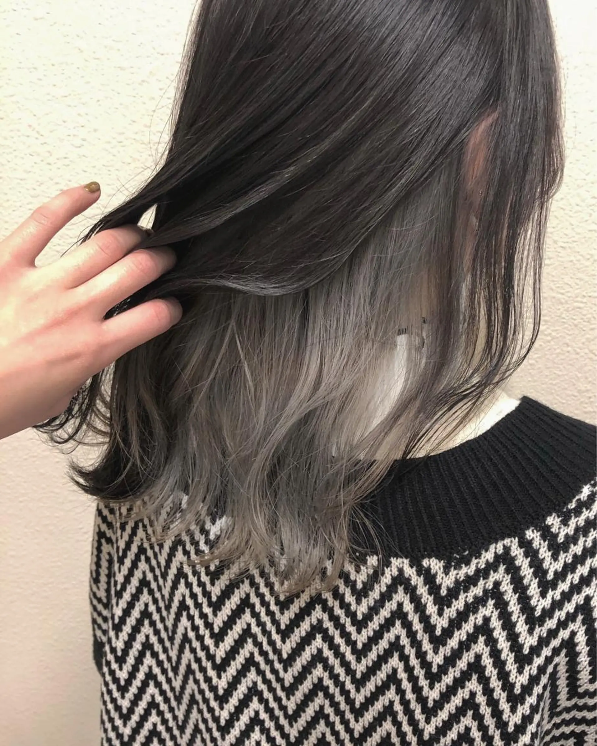 ミディアム カラー ブリーチ インナーカラー シルバー カット ヘアカラー 🌼こやま かおり🌼のヘアスタイル