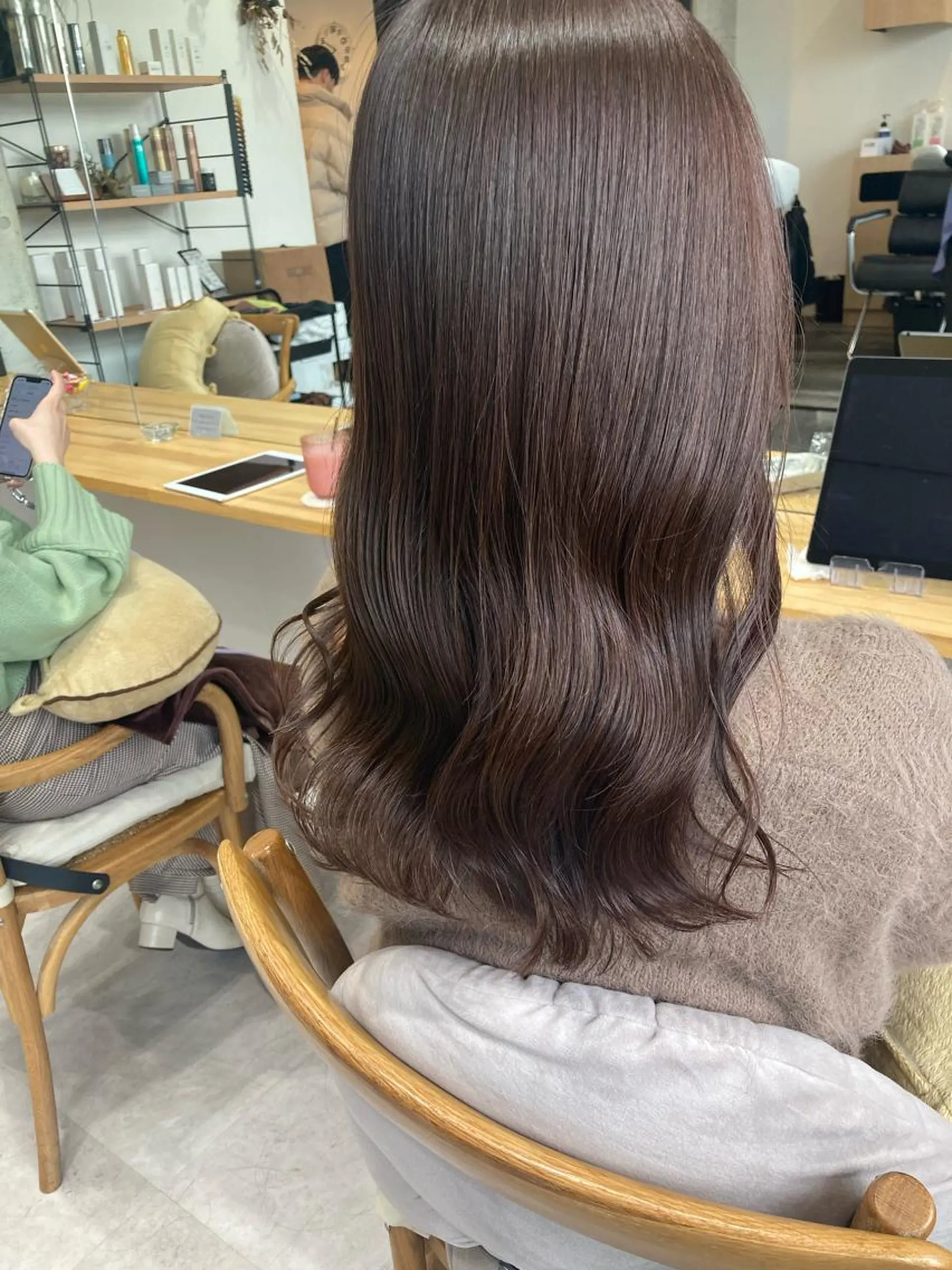 セミロング ✨色持ちの良い艶 カラー✨蟹江真世のヘアスタイル