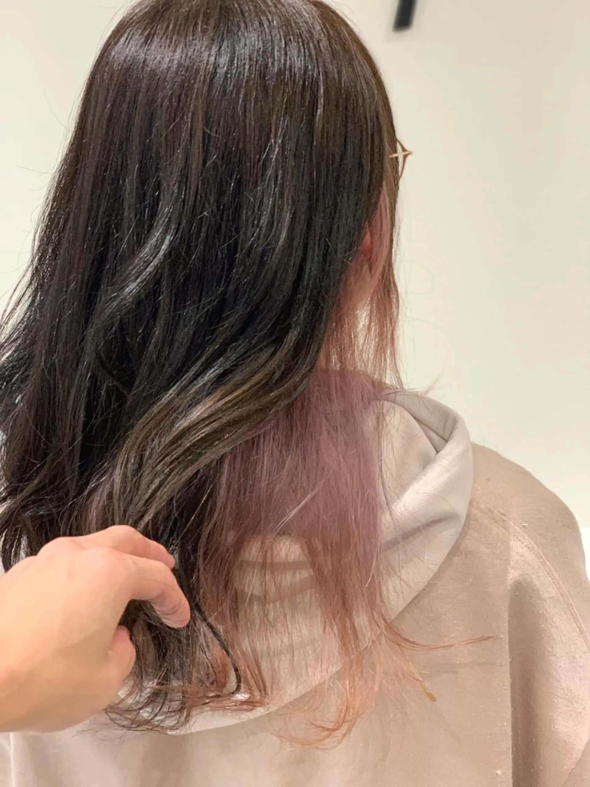 ロング カラー ヘアカラー 松吉 純平のヘアスタイル