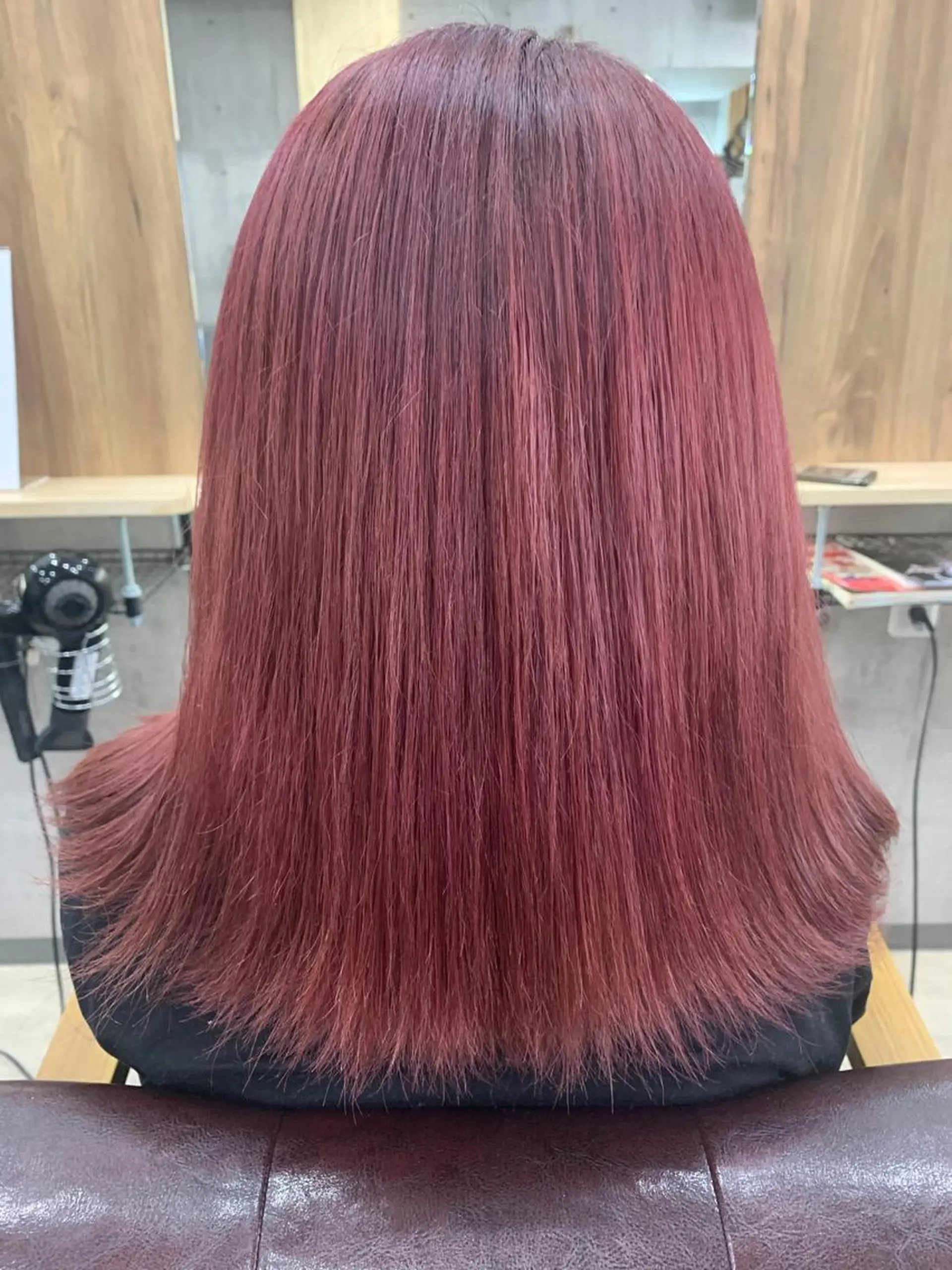 ミディアム カラー バレイヤージュ ブリーチ ケアブリーチ ダブルカラー イヤリングカラー ヘアカラー hair salon mementoのヘアスタイル