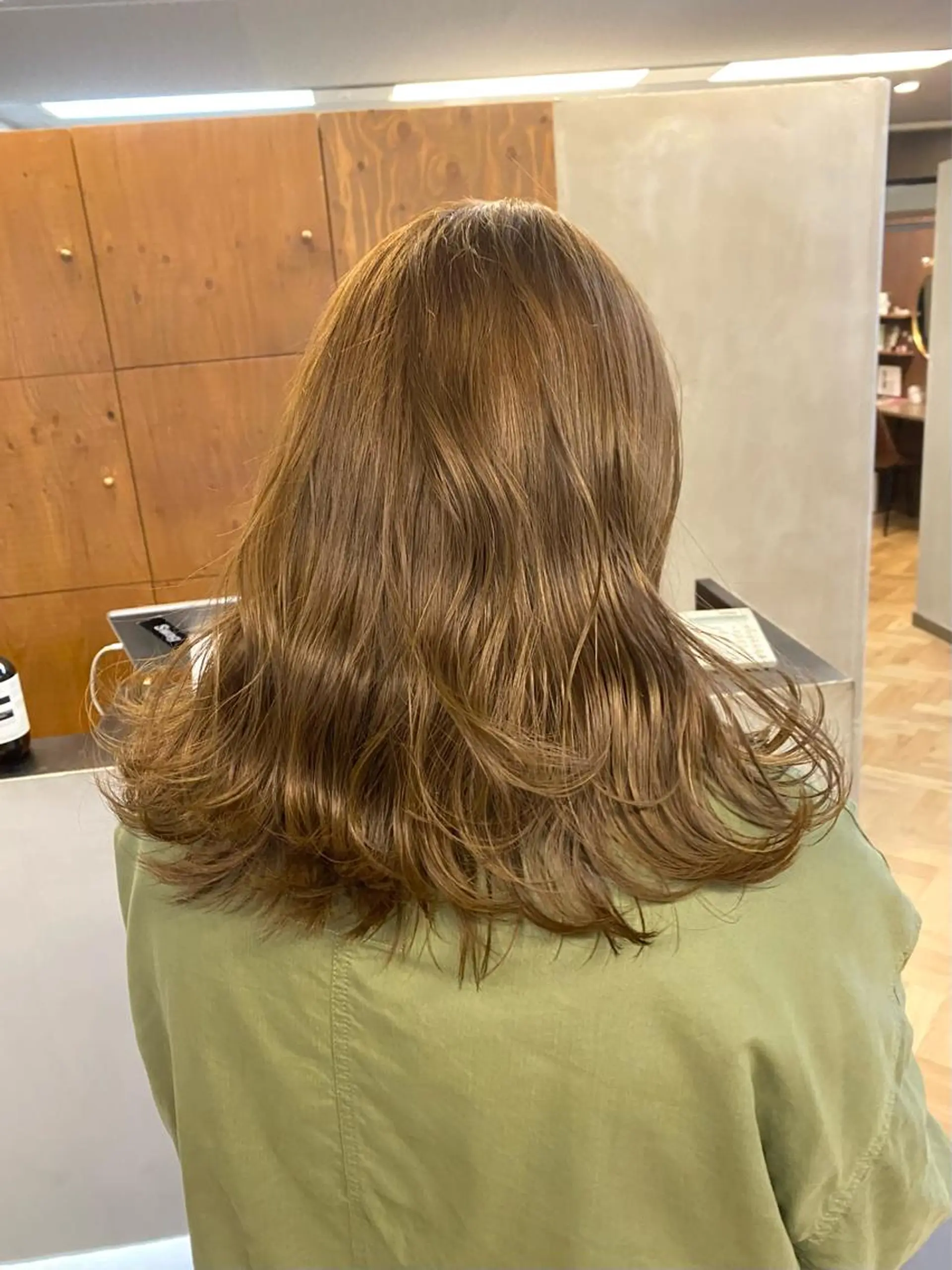 セミロング カラー パーマ ヘアアレンジ ベージュカラー ブリーチ ブリーチなしカラー カット ヘアカラー トリートメント ハル🌸柔色/ ブリーチなし/艶髪のヘアスタイル