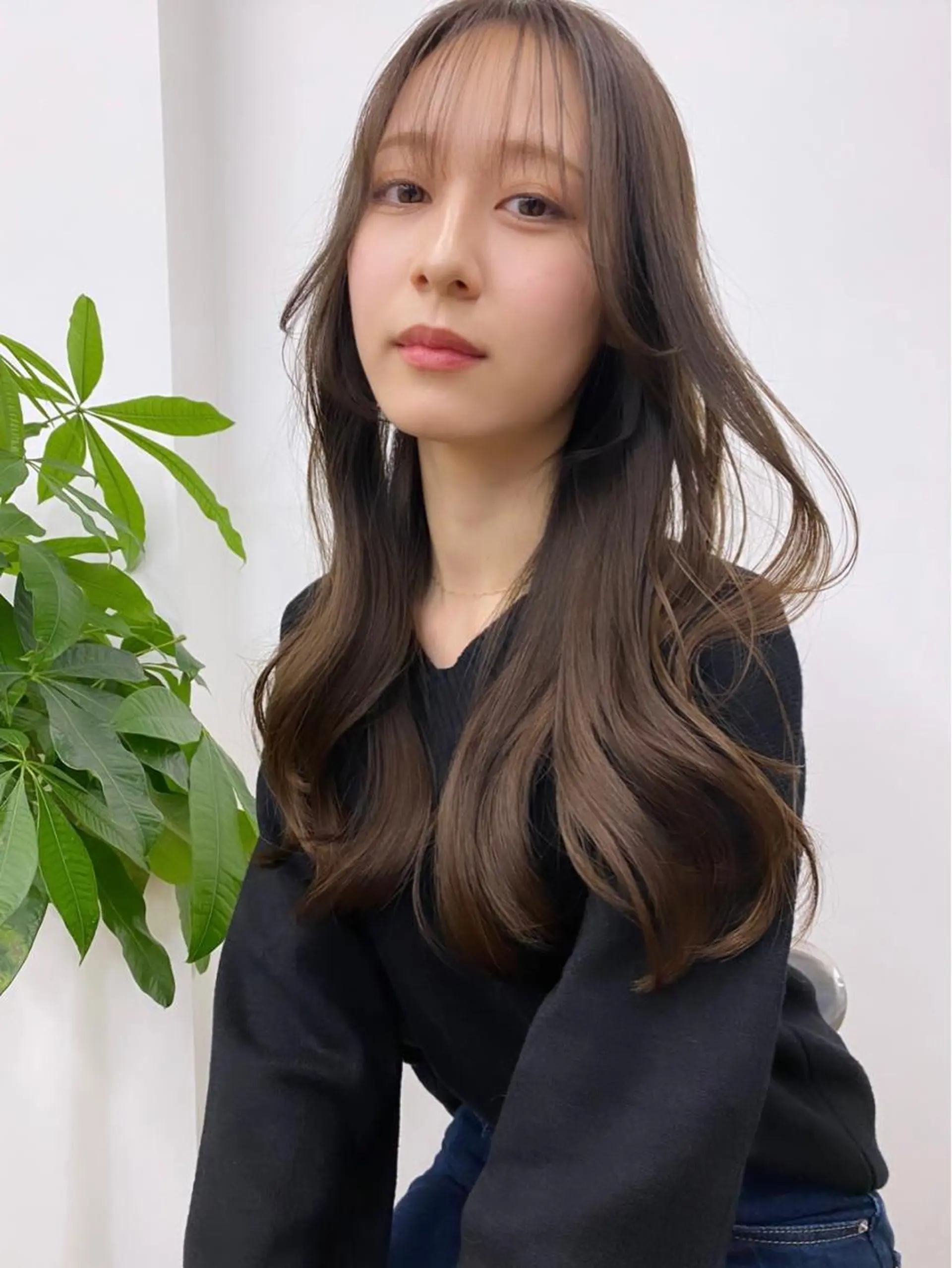 ロング カラー アッシュ アッシュブラック アッシュブラウン アッシュグレー アッシュグレージュ カット ヘアカラー トリートメント 韓国風×透明感カラー 髪質改善オタベシンヤのヘアスタイル