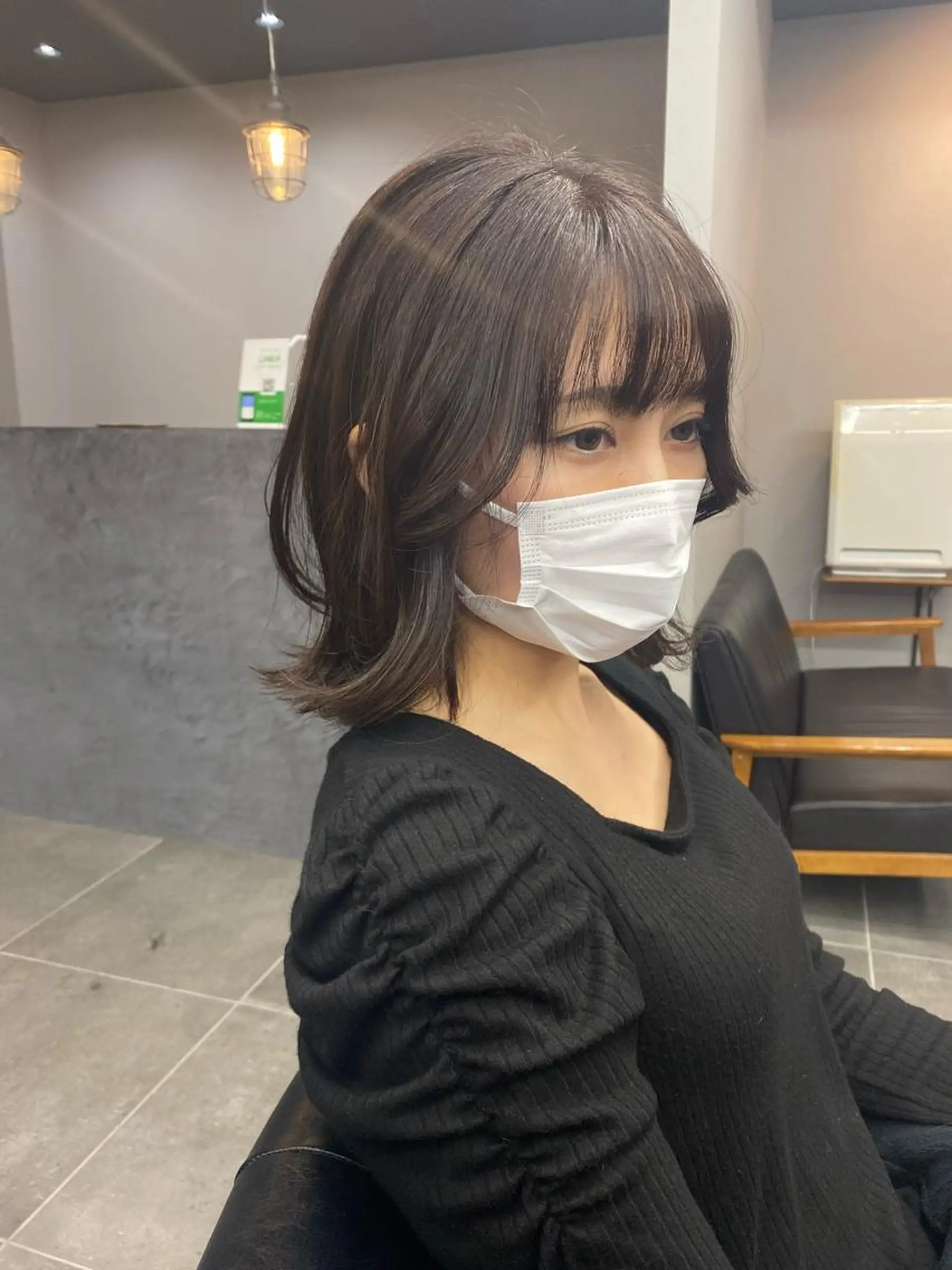 セミロング maco 艶感ハイトーン🦋のヘアスタイル