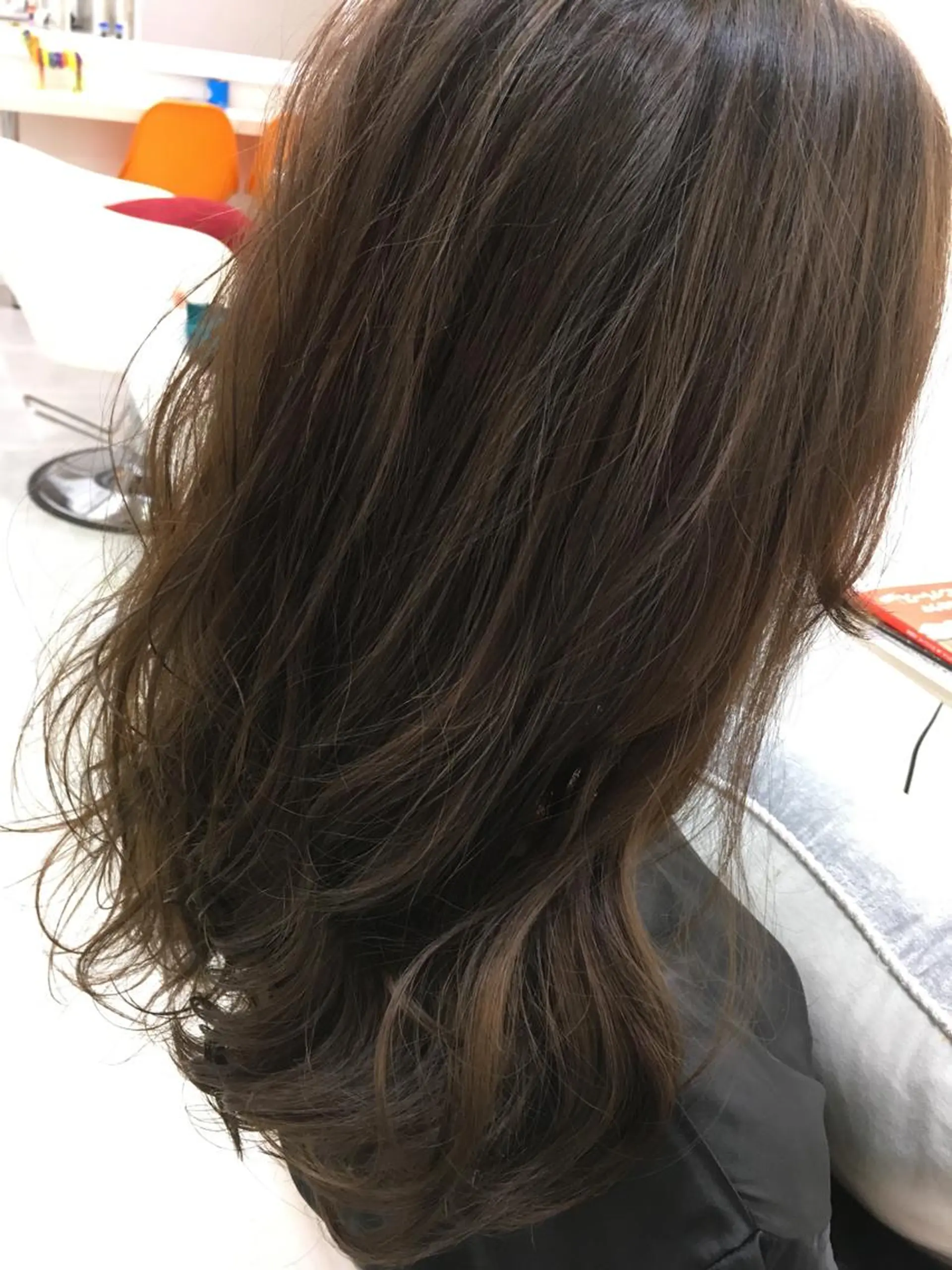 セミロング カラー 髪質改善 中川　翔のヘアスタイル