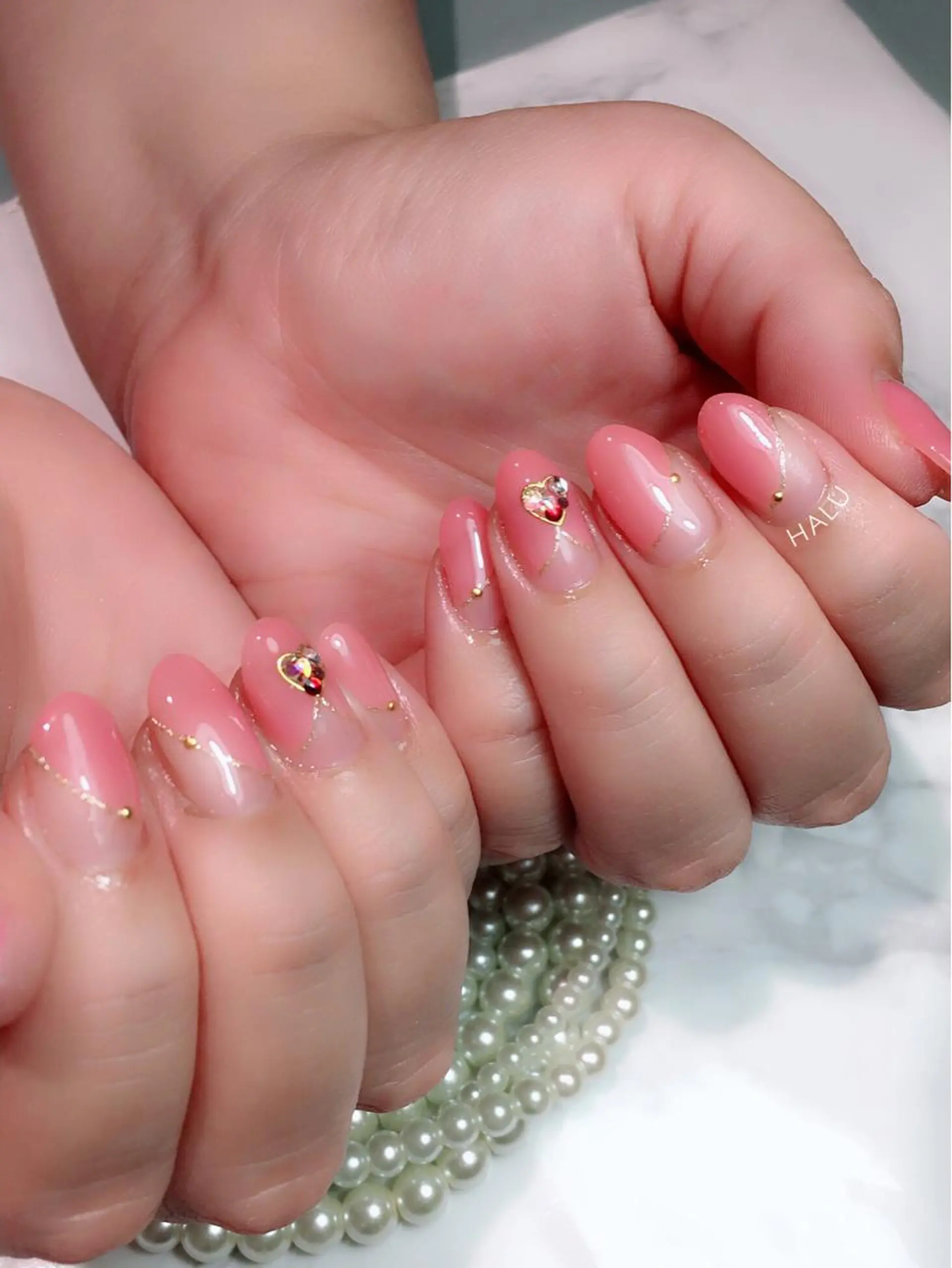 ネイル フレンチネイル ゴールド ハート 斜めフレンチ HALU ハルのネイルデザイン