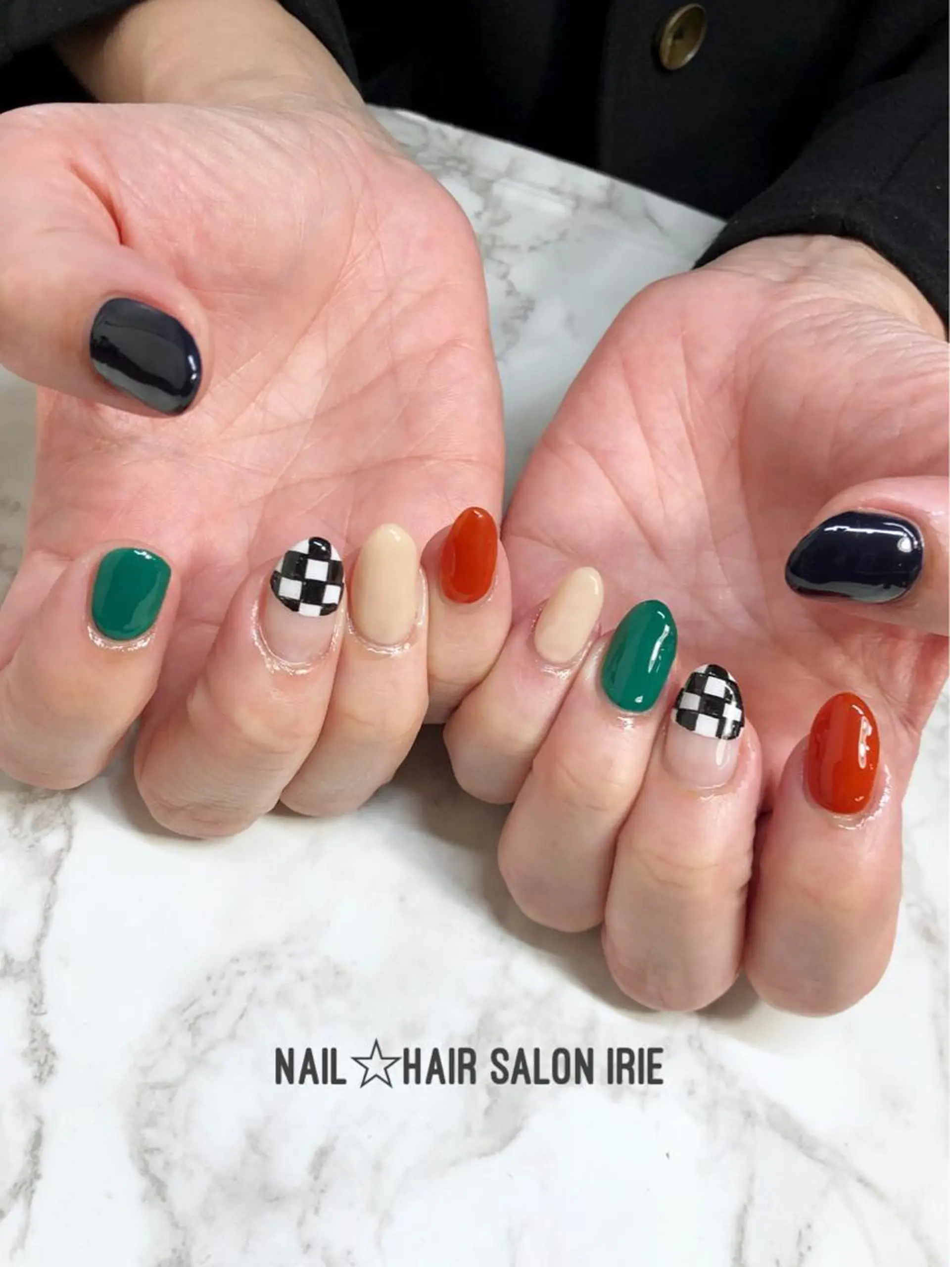 ネイル ハンドネイル ハンドケア Hair salon Irie所属・與儀 知佳のネイルデザイン