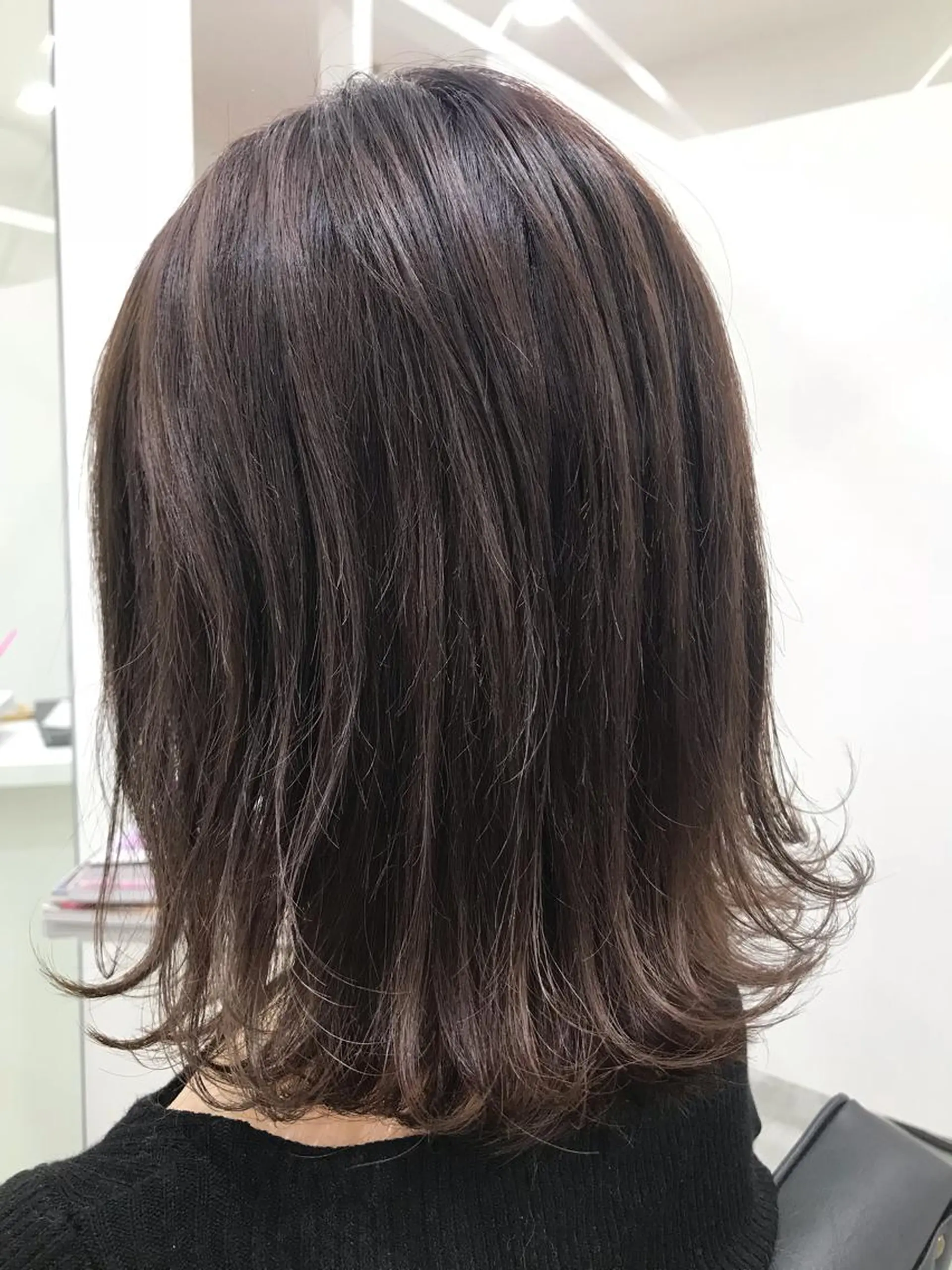 ミディアム カラー Adachi Fujikoのヘアスタイル
