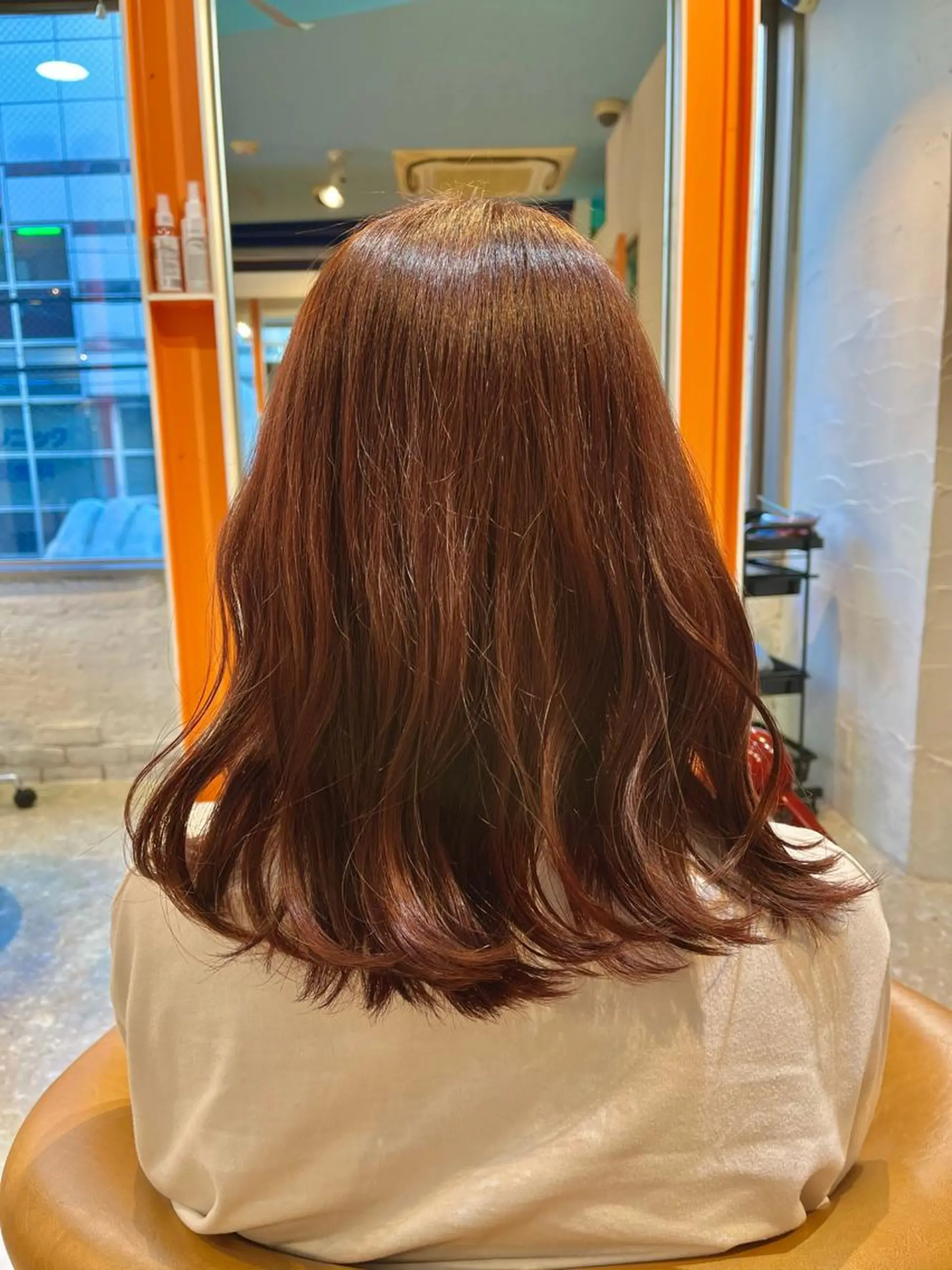 ミディアム カラー ヘアカラー うしだ かおるのヘアスタイル