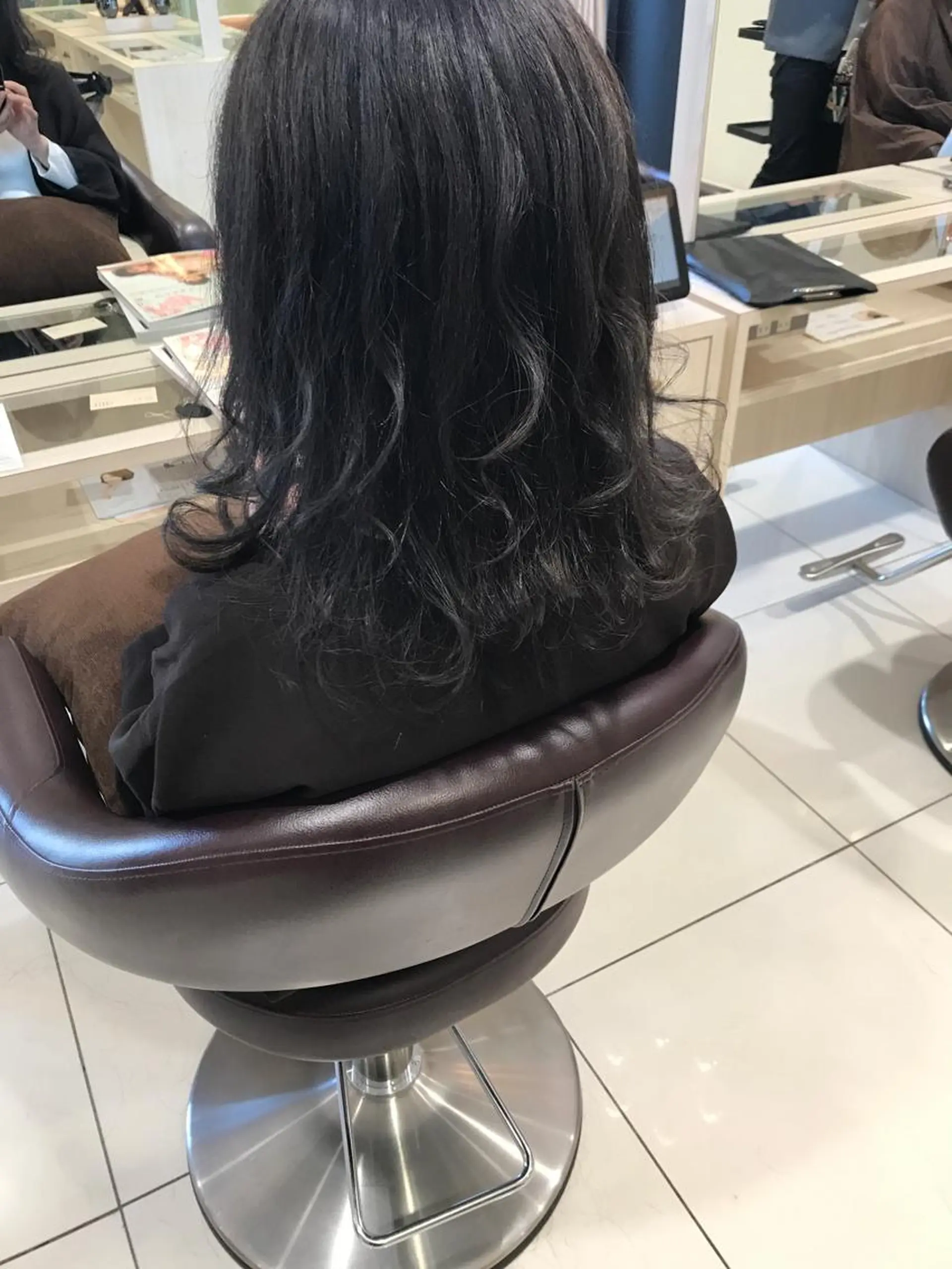 ミディアム カラー アッシュ 透明感カラー ヘアカラー トリートメント 豊田 恭平のヘアスタイル