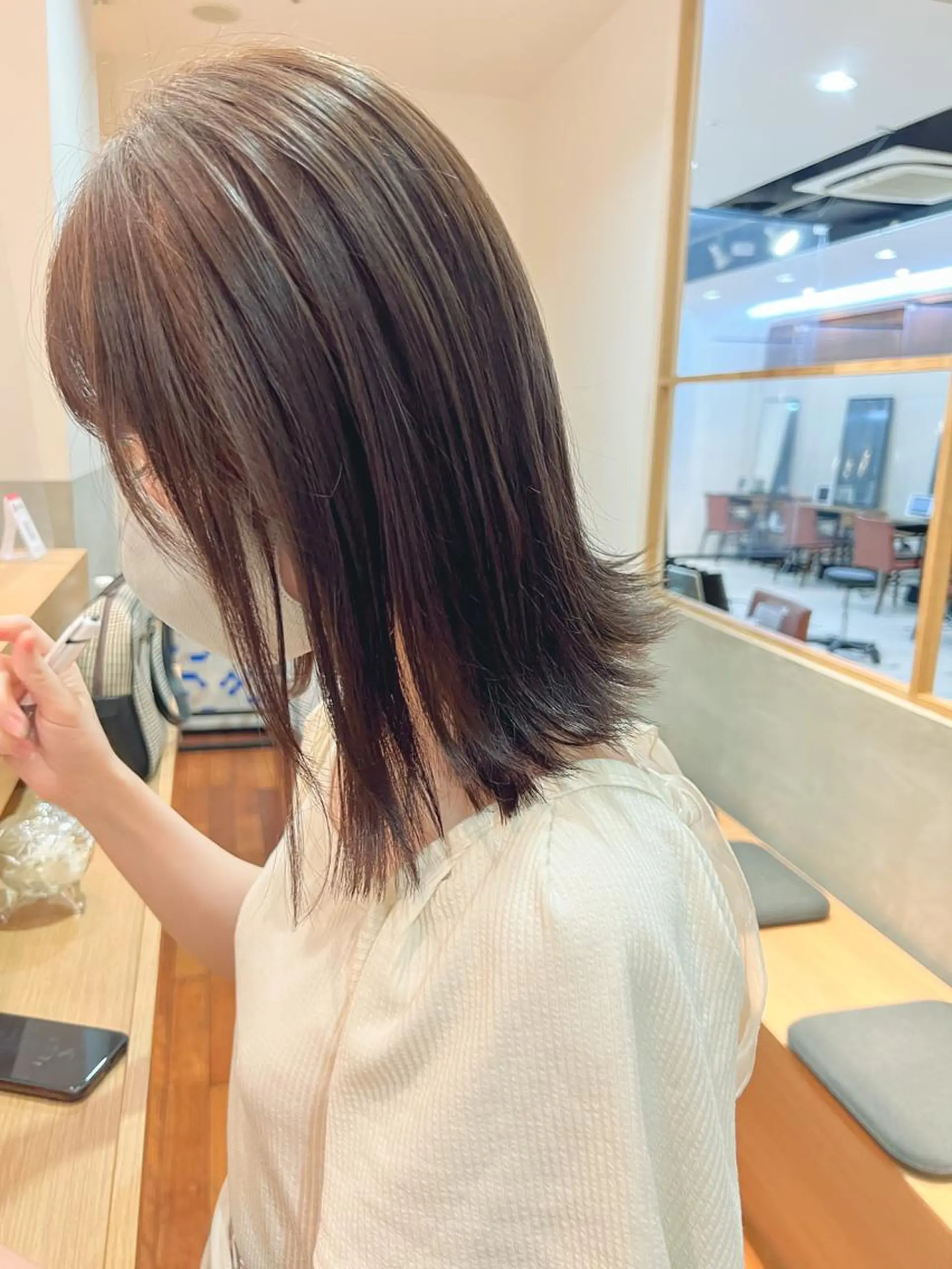 ミディアム カラー グレージュ カット トリートメント メンズカット曲がる 縮毛矯正佐々木タクマのヘアスタイル