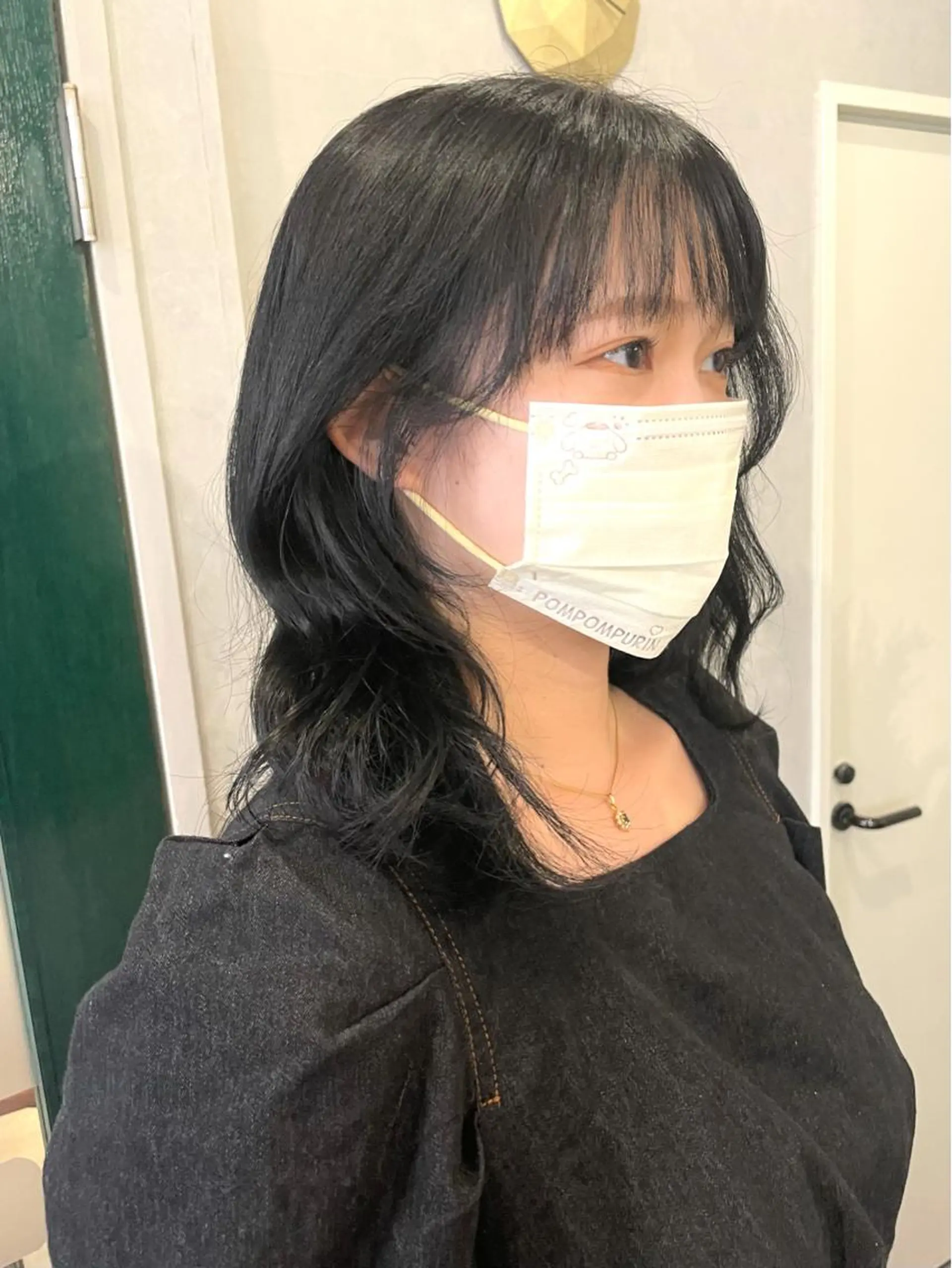 ミディアム カラー パーマ ミディアムパーマ おくれ毛 Anytime所属・はるか 💐 お悩み改善美容師のヘアスタイル