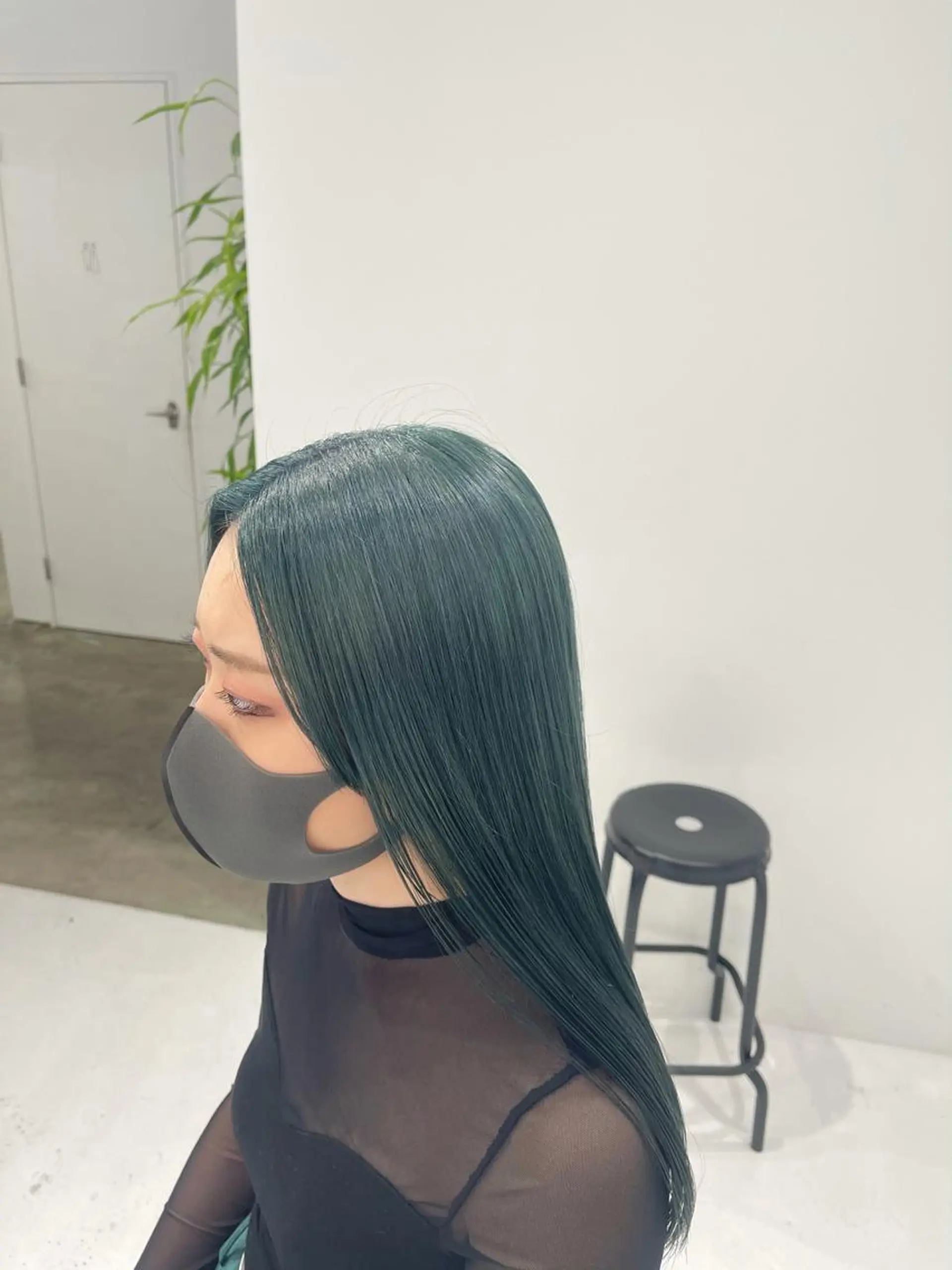 ロング カラー ヘアカラー トリートメント TAKUMI .のヘアスタイル