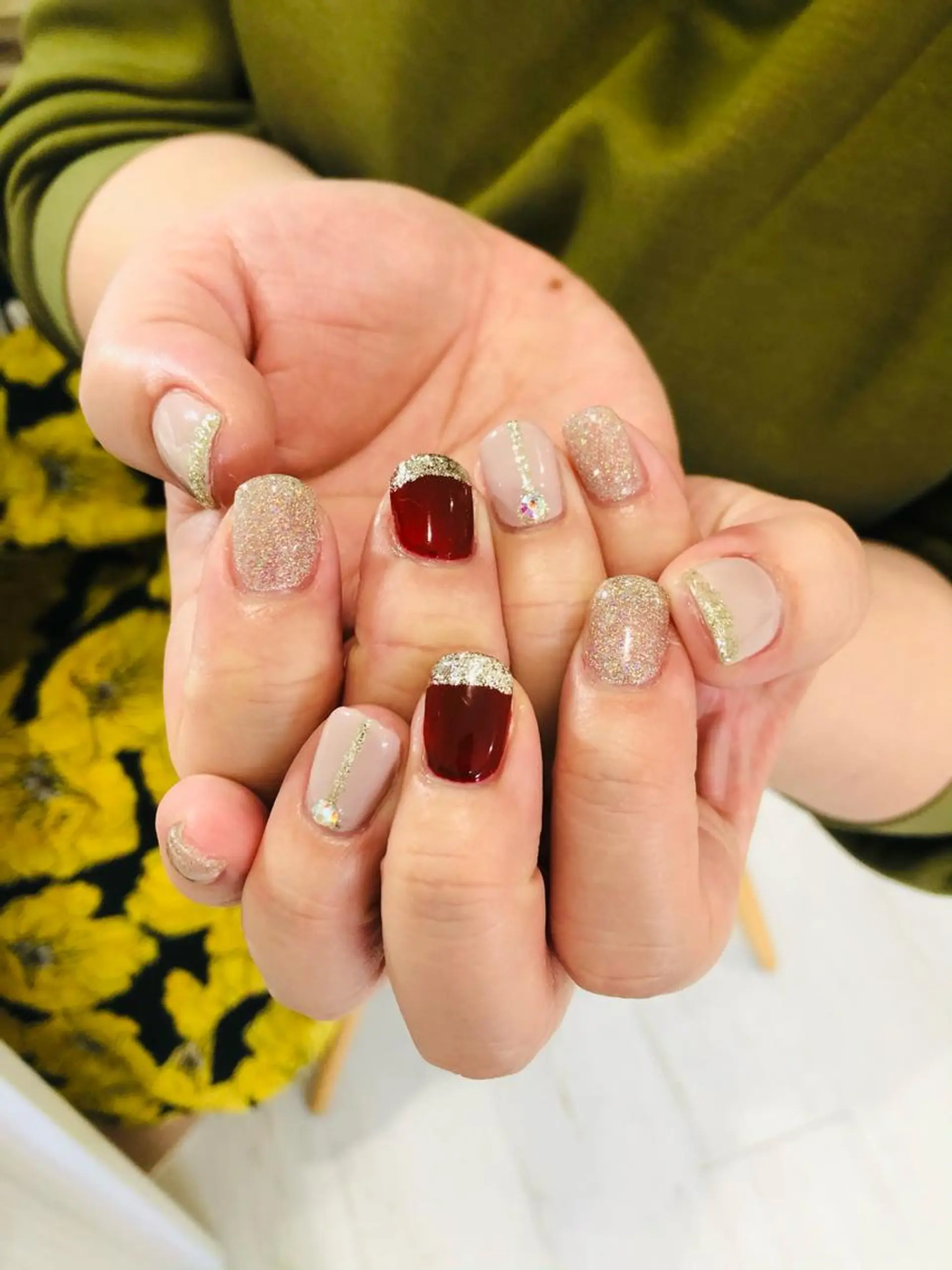 ネイル 入学式 フラッシュネイル フレンチネイル 卒業式 ラメ(グリッター) Ｈ3（エイチスリー）所属・H3 hitoのネイルデザイン