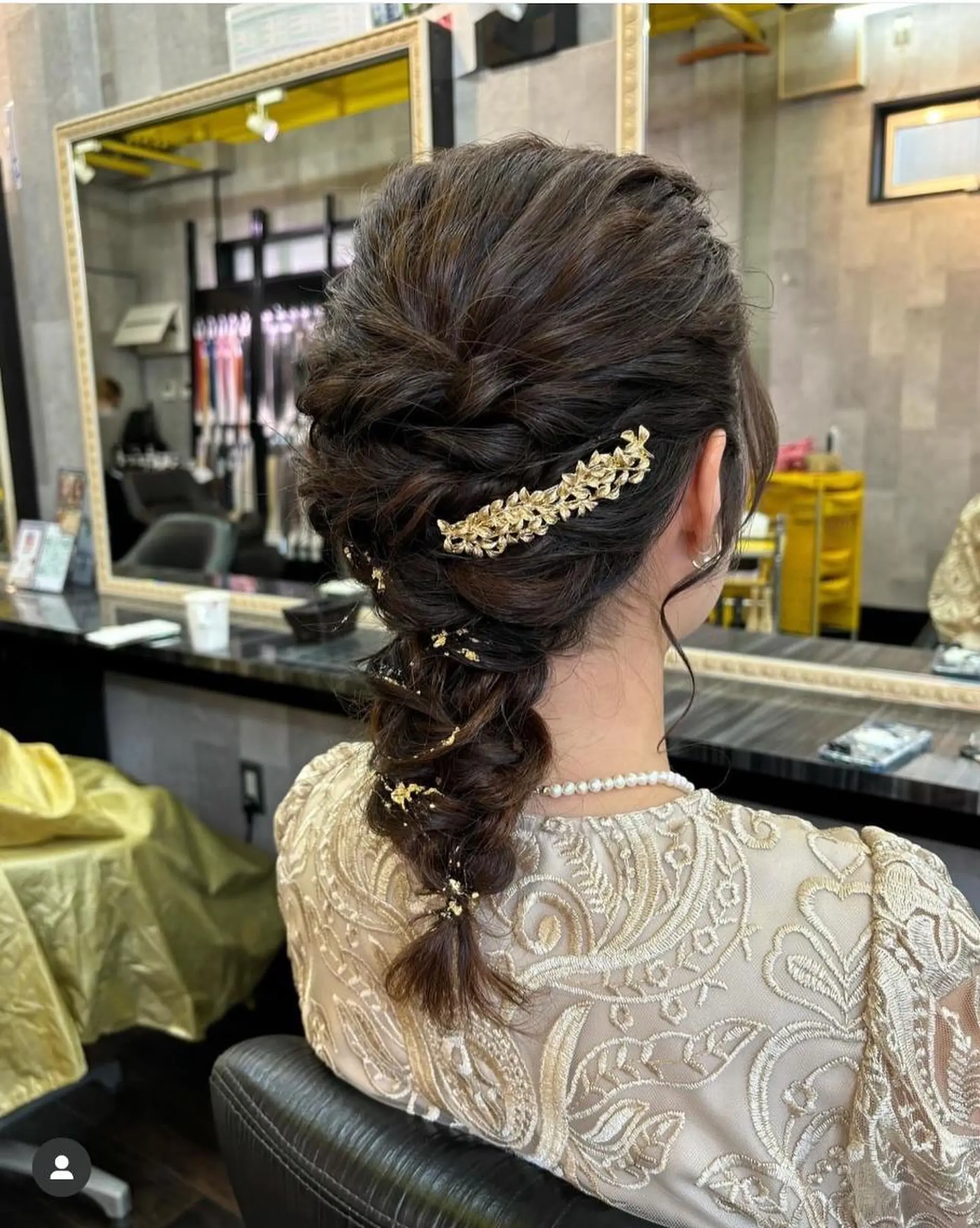 ヘアアレンジ ミディアム 紺野 愛美のヘアスタイル