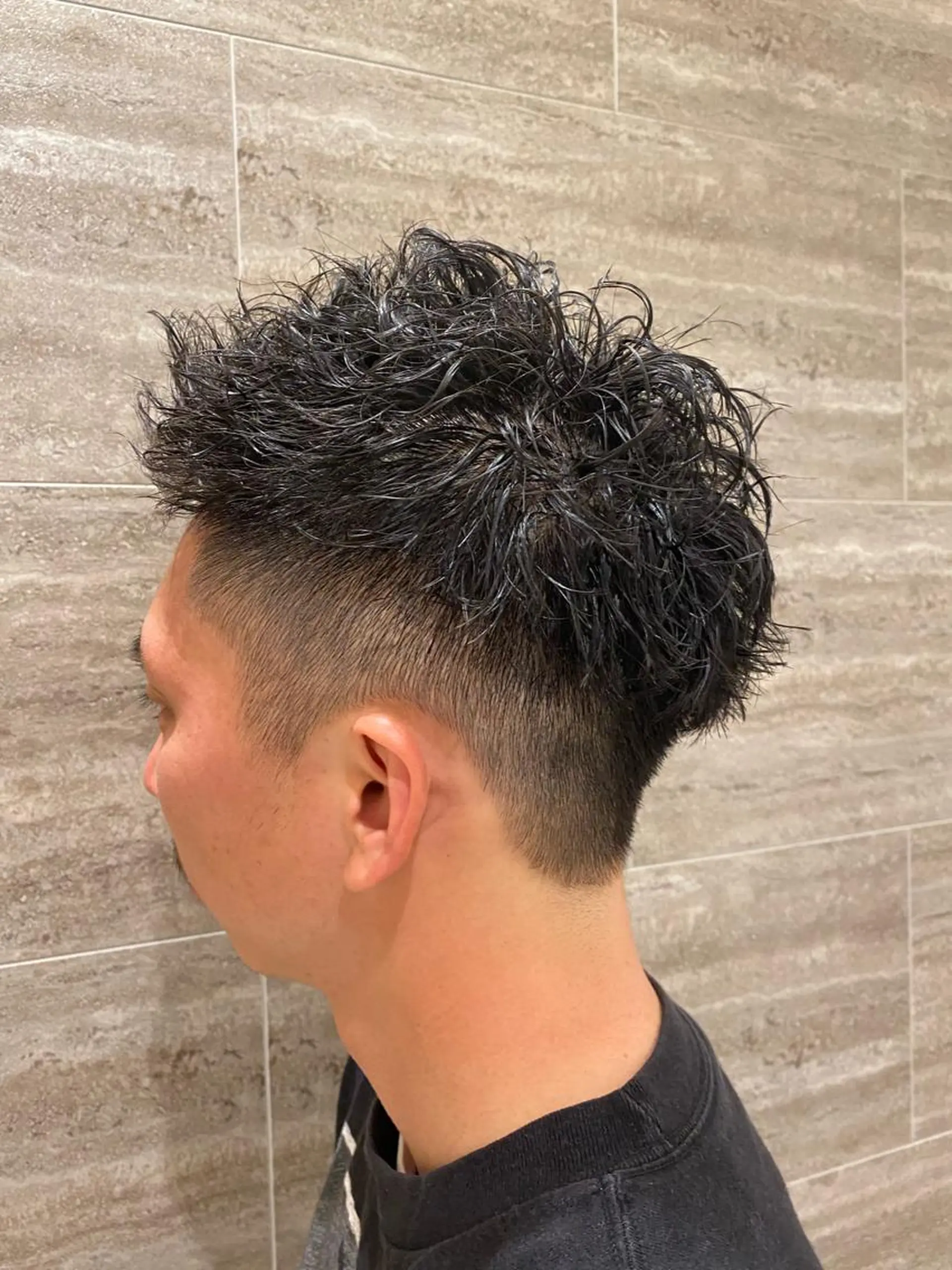 ショート パーマ メンズ カット パーマ more栄矢場町店所属・⚡️デザインカラー ⚡️豊住 光輝のヘアスタイル