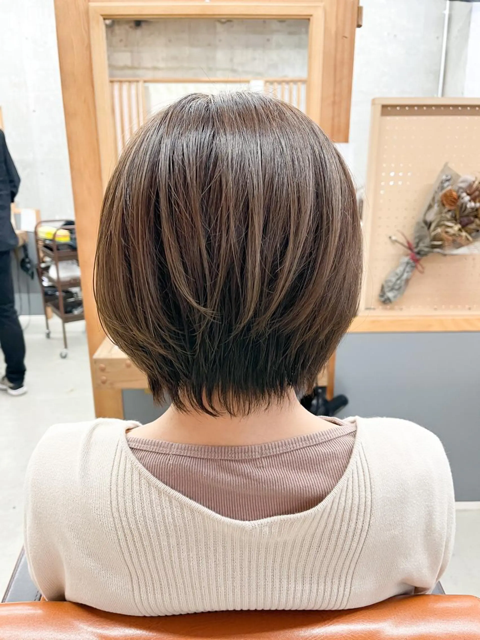 ショート カラー パーマ ヘアアレンジ メンズ キッズ ネイル マツエク・マツパ センターパート メンズインナーカラー アディクシーカラー ボルドーカラー ダブルカラー カット ヘアカラー トリートメント 角床直哉 カラーカットNO 1のヘアスタイル