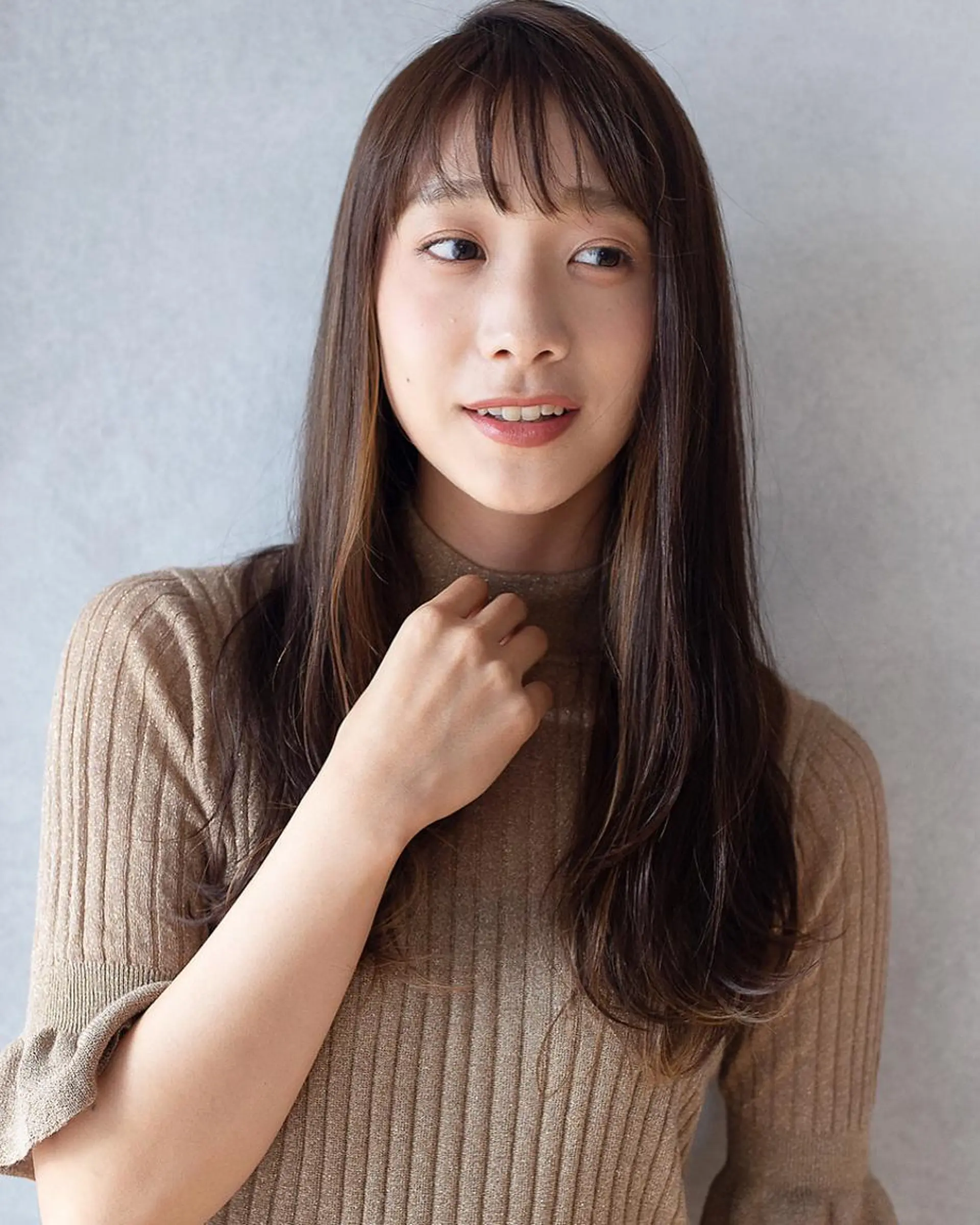 ロング 若山 敦のヘアスタイル